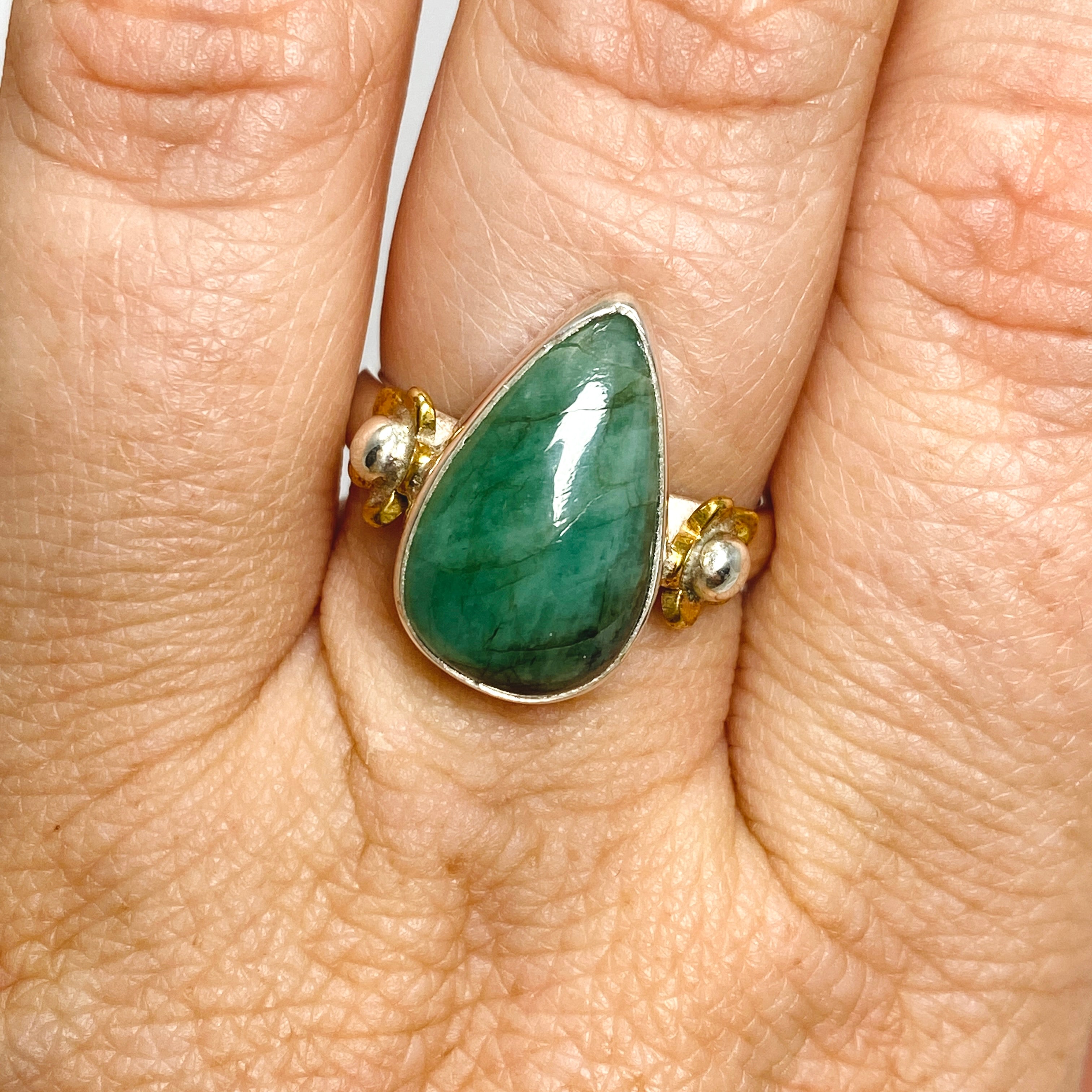 Emerald Teardrop Cabochon Ring with Brass Detailing - Size 8 - KPGJ3299 - Elegant Jewelry for Women, Perfect for Weddings, Parties & Special Occasions