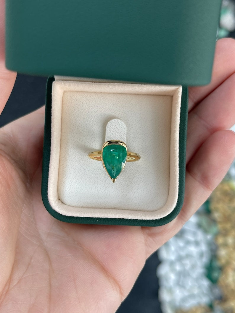 3.10ct 18K Gold Emerald Pear Cut Solitaire Ring - Rich Dark Green Gemstone for Engagement, Wedding & Special Occasions