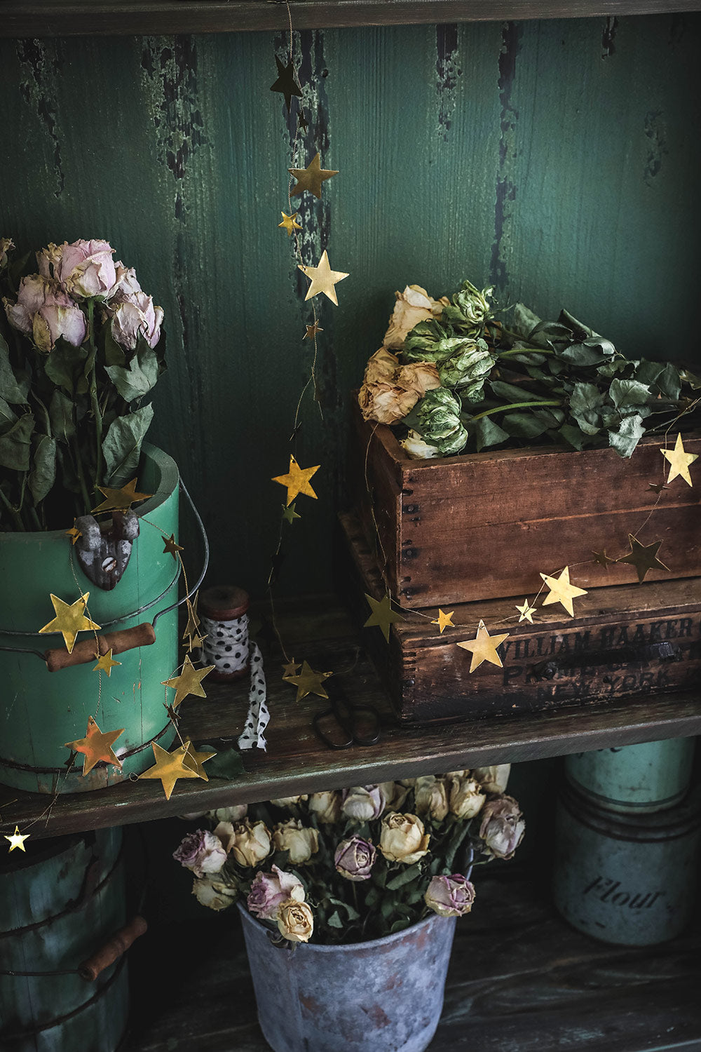 Brass Star Garland Decor - Elegant Metallic Hanging Ornaments for Christmas Tree, Home, and Party Decorations | Perfect for Holiday, Wedding, and Festive Celebrations