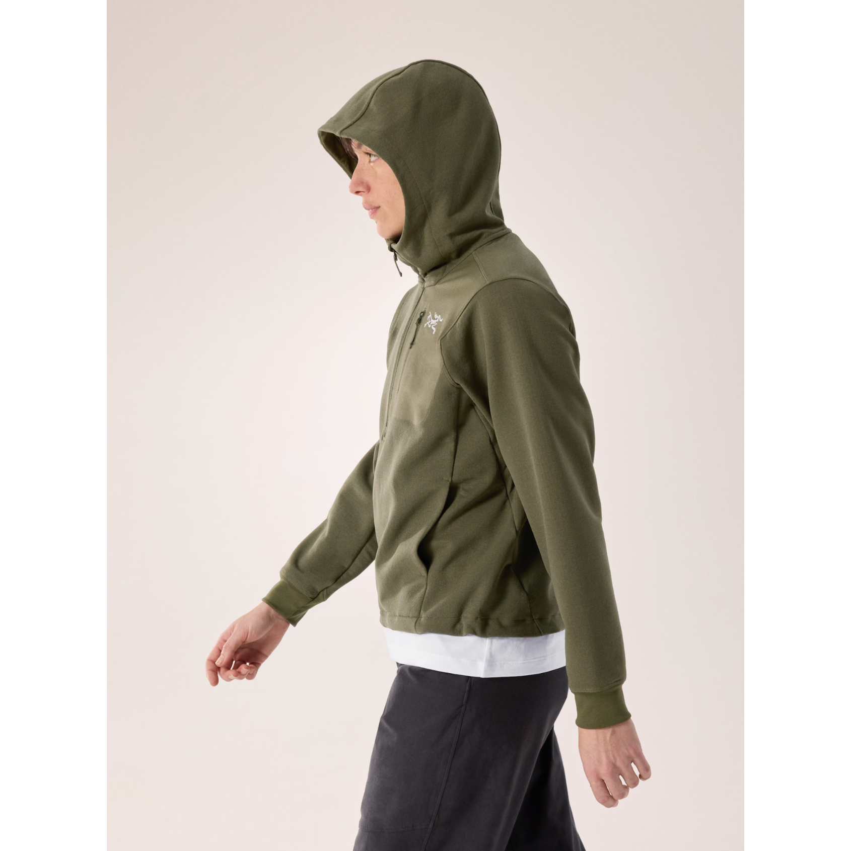 Arc'teryx Women's Aestas Pullover Hoody - Lightweight Summer Hiking & Outdoor Adventure Jacket for Travel & Camping