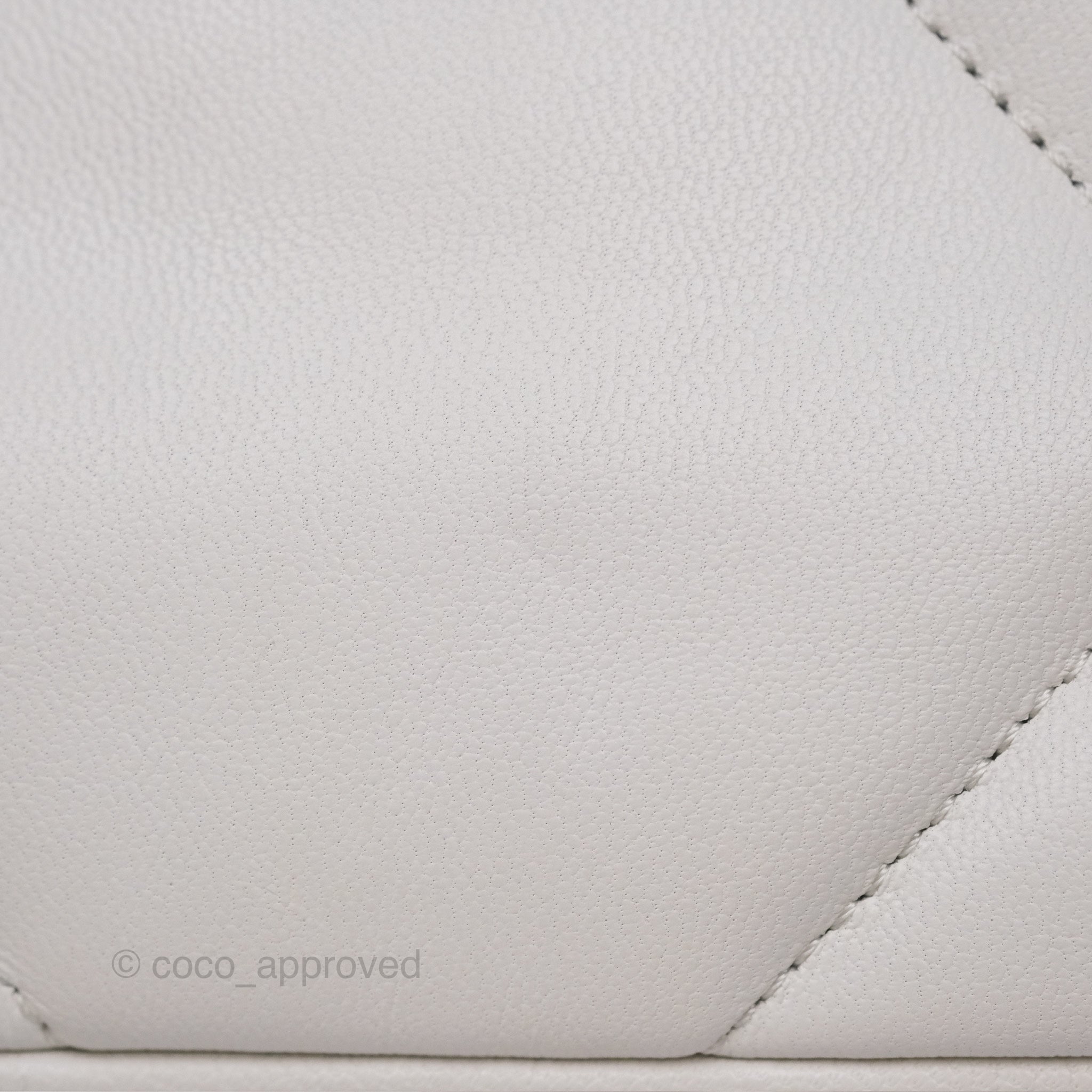 Chanel 19 Small White Leather Flap Bag with Mixed Gold & Silver Hardware - Perfect for Everyday Luxury & Special Occasions