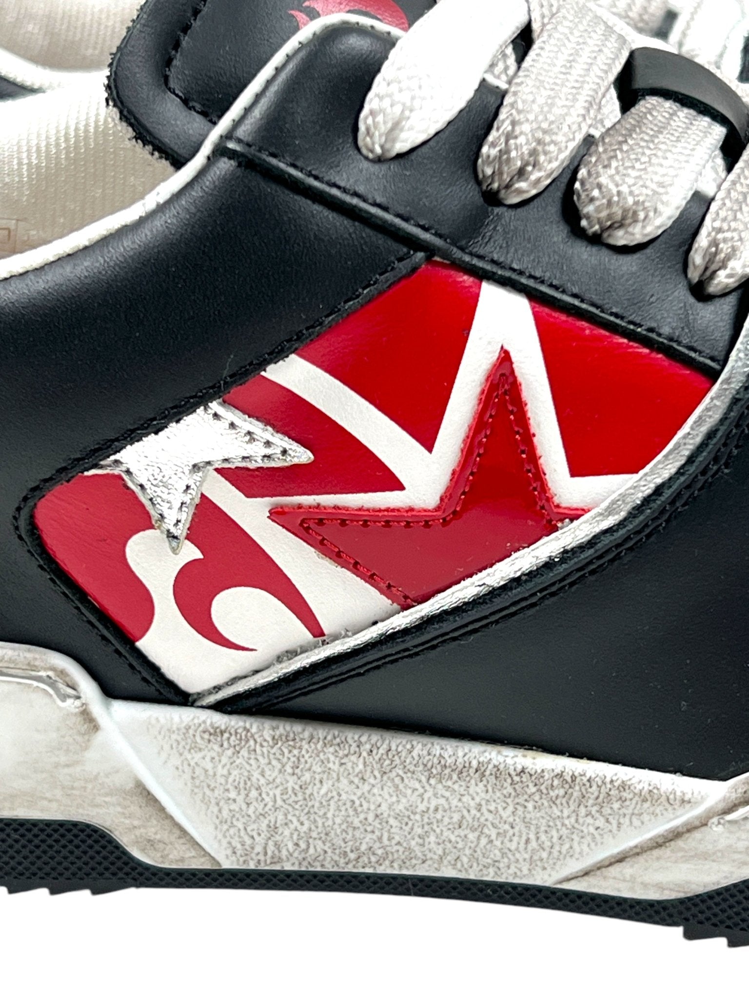 Dsquared2 SNM0428 Men's Leather Sneakers in White & Black | Stylish Casual Shoes for Everyday Wear & Urban Fashion