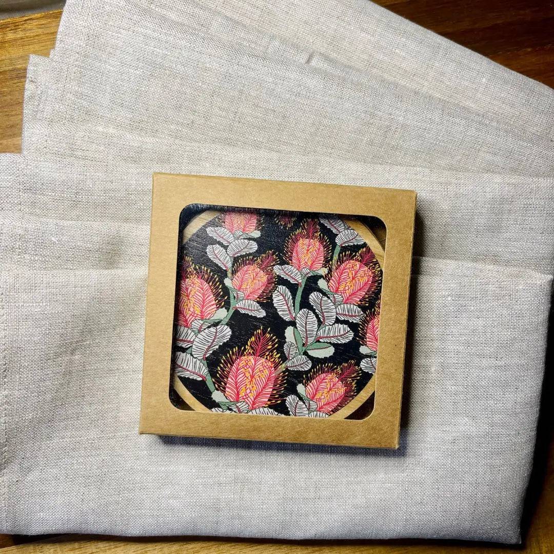 Elegant Coral Banksias Coaster and Napkin Set - 6-Piece Tableware for Dining, Entertaining, and Home Decor - Perfect for Dinner Parties, Weddings, and Gifts