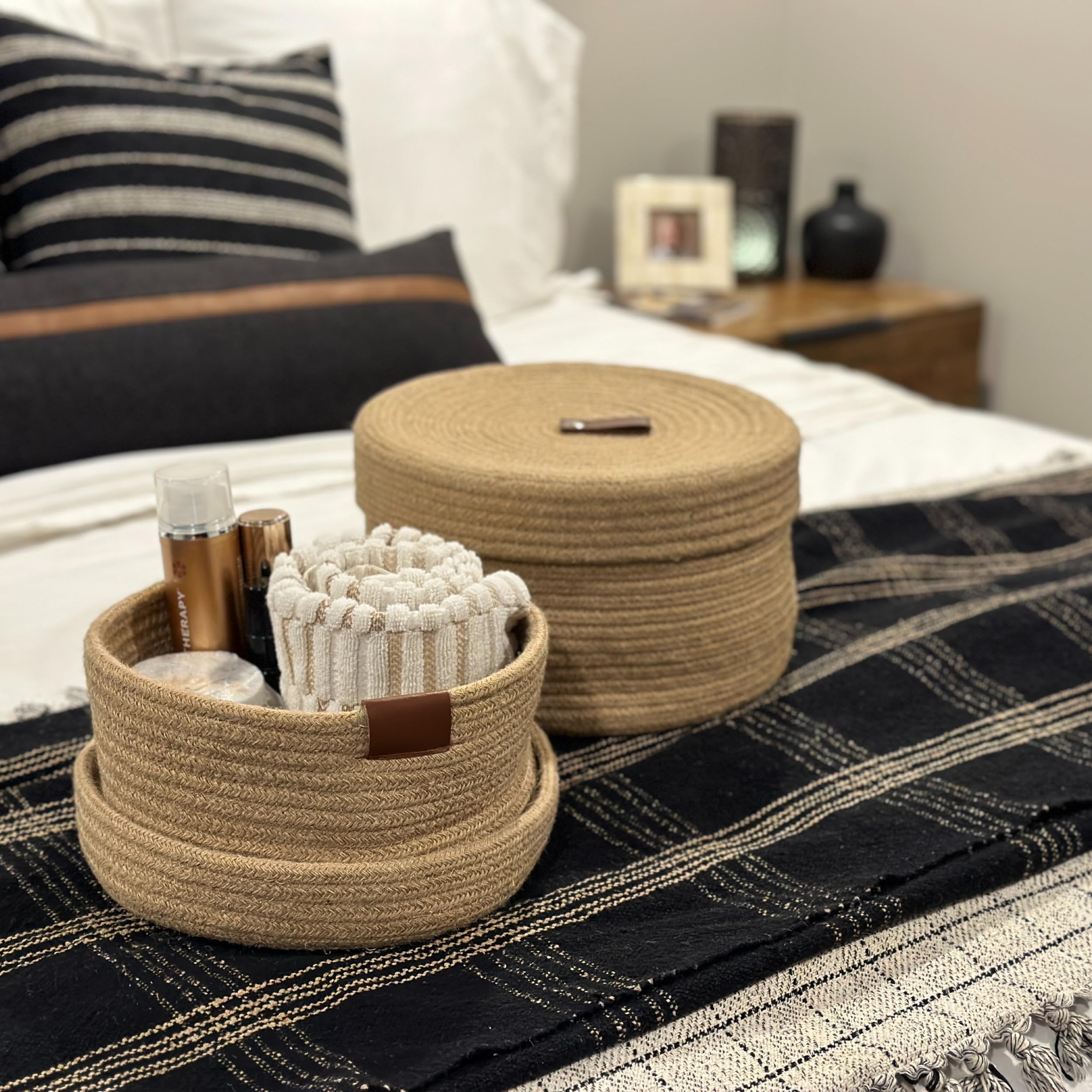 7Penn 2-Piece Round Jute Rope Storage Basket Set with Lids & Leather Handles - Natural Woven Decorative Baskets for Home Organization, Nursery, Bathroom & Living Room Storage