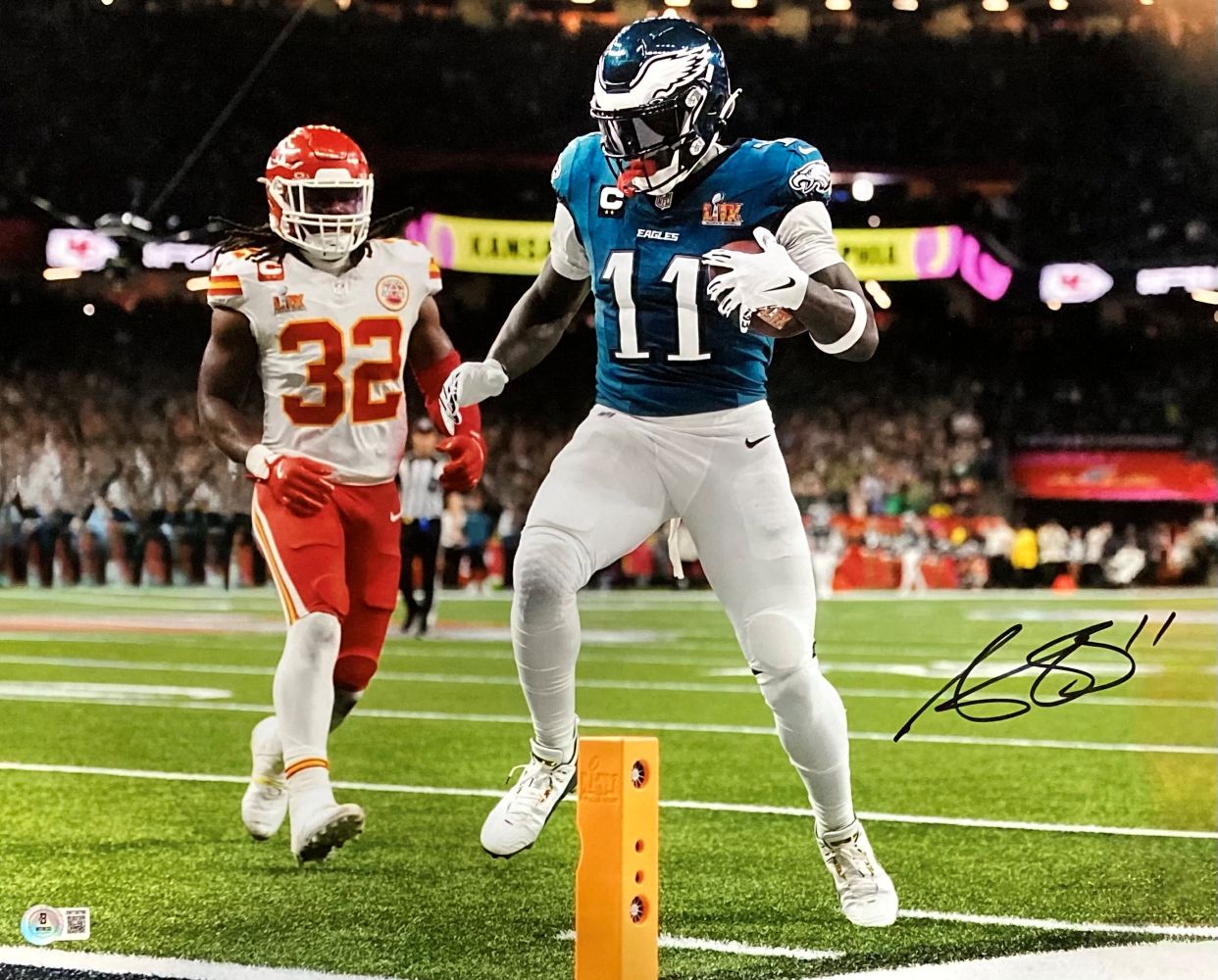 AJ Brown Autographed 16x20 Philadelphia Eagles Super Bowl 59 Framed Photo - Limited Edition Collectible for Eagles Fans, Sports Memorabilia, Man Cave Decor & Gift for Football Enthusiasts