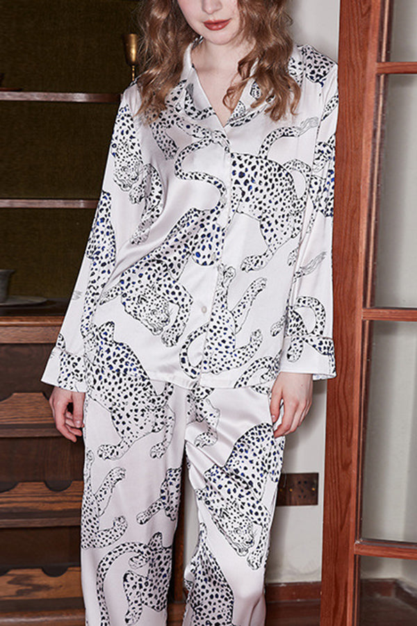 Stylish White Jaguar Print Long Sleeve Two-Piece Loungewear Set - Cozy Matching Outfit for Women's Home Relaxation & Casual Wear