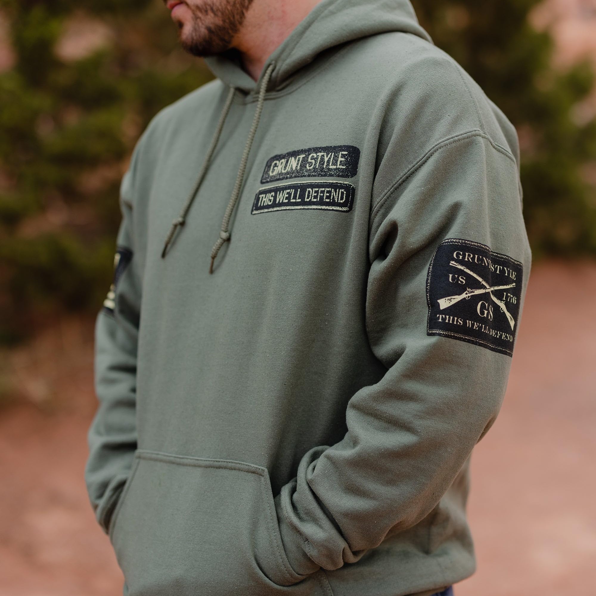 Grunt Style Name Tape Men's Pullover Hoodie - Military Inspired Casual Sweatshirt for Outdoor & Everyday Wear