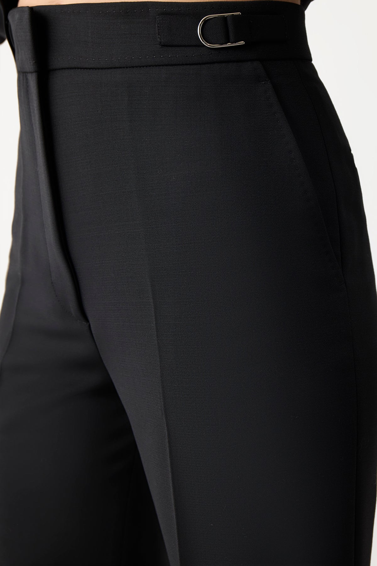Premium Vesta Wool Pants for Men & Women - Black Sportswear for Gym, Yoga & Outdoor Activities