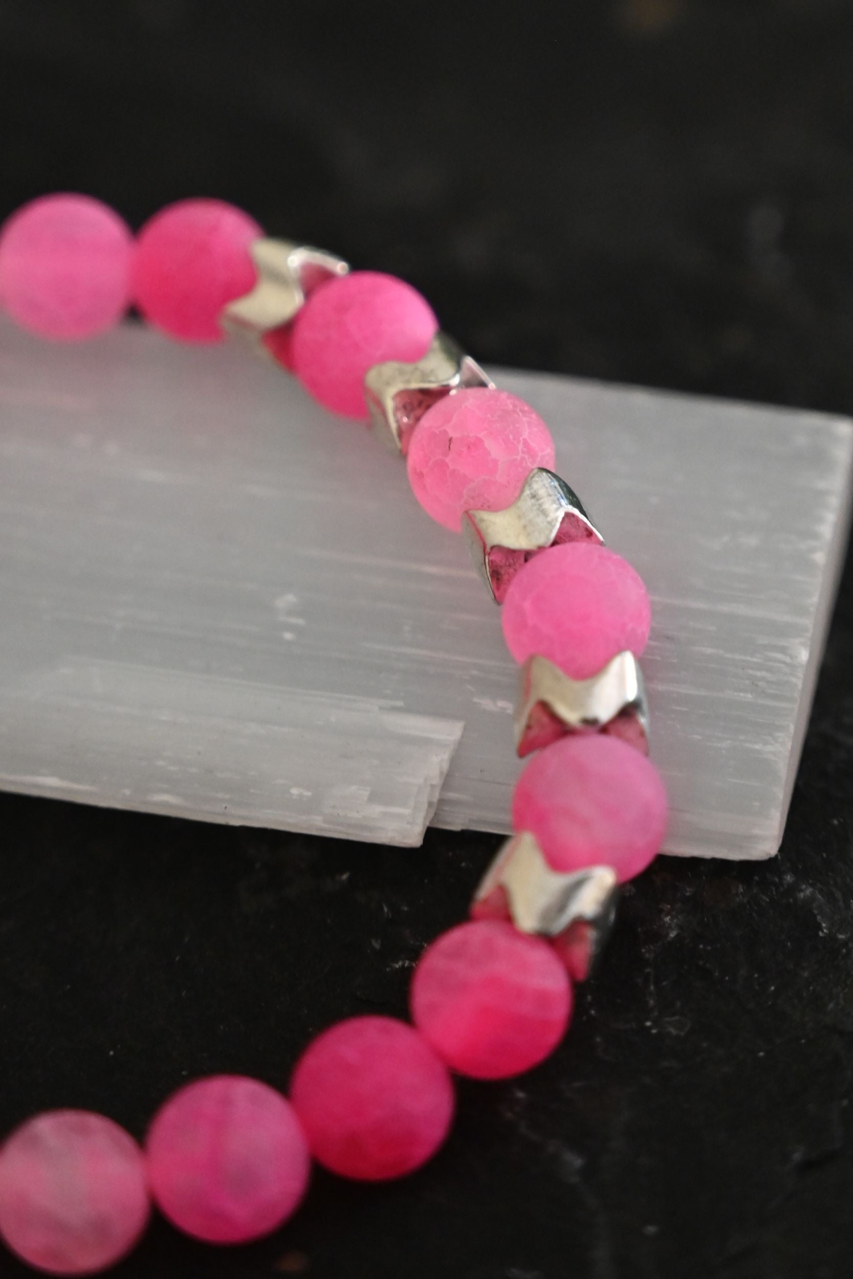 Electric Love Agate Bracelet for Women - Natural Healing Stone Jewelry for Energy Balance & Chakra Alignment - Perfect for Meditation, Yoga & Spiritual Healing