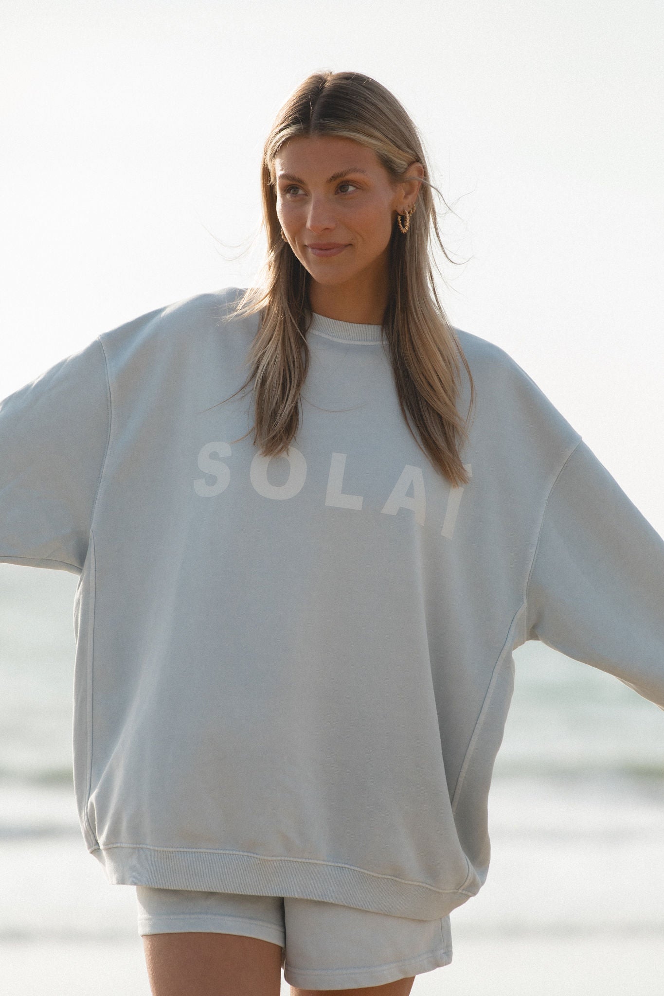 SOLAÍ Oversized Crew Neck Sweatshirt - Women's Casual Loose Fit Pullover for Comfort & Style | Perfect for Lounging, Travel & Everyday Wear