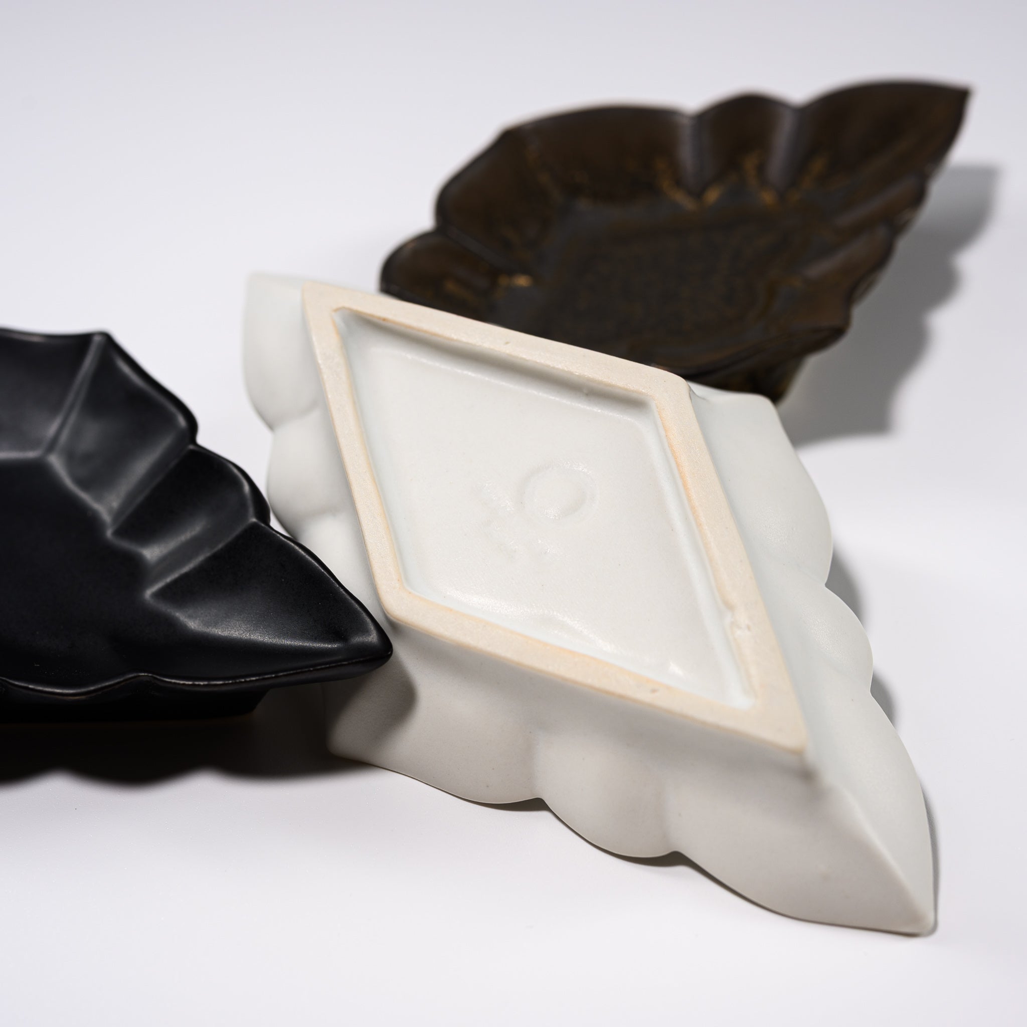 Handmade Usukiyaki Diamond Small Dish - Japanese Ceramic Appetizer Plate for Sushi, Soy Sauce & Condiments | Perfect for Home Dining & Gifts