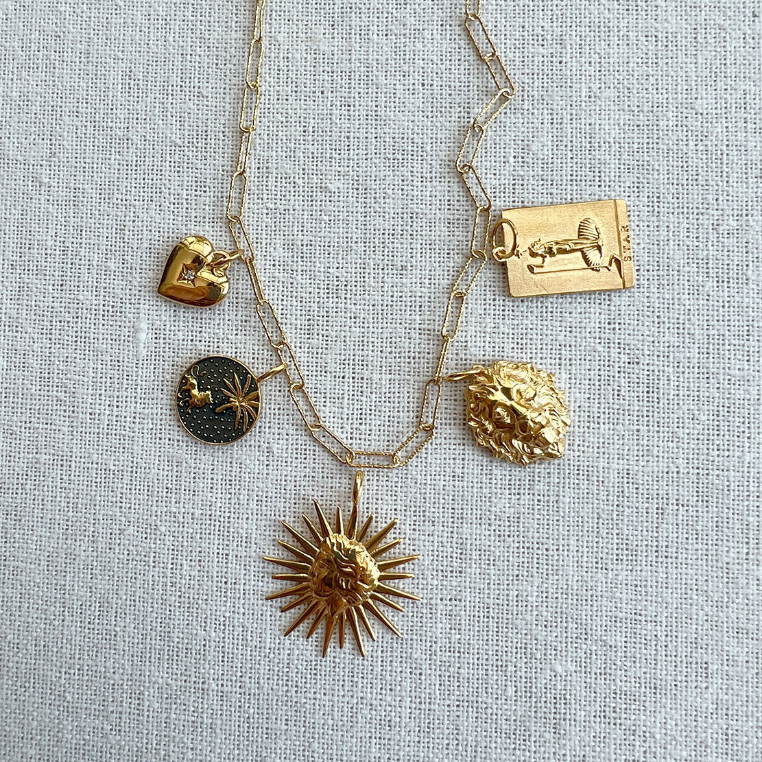 Sun Tarot Charm Necklace in Gold - Perfect for Spiritual Healing, Meditation & Boho Fashion Jewelry