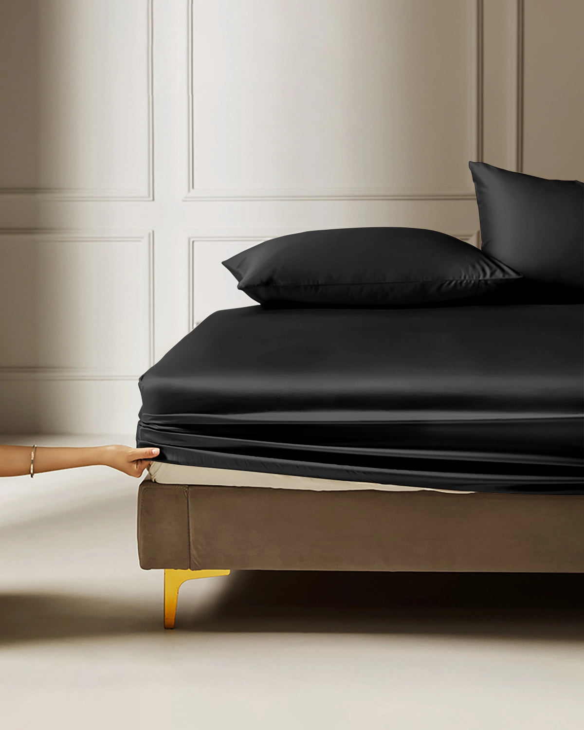 25 Momme 3-Piece Silk Fitted Sheet Set - Queen Size, Luxury 100% Mulberry Silk Bedding for Soft & Breathable Sleep - Perfect for Master Bedroom, Guest Room & Hotel Use