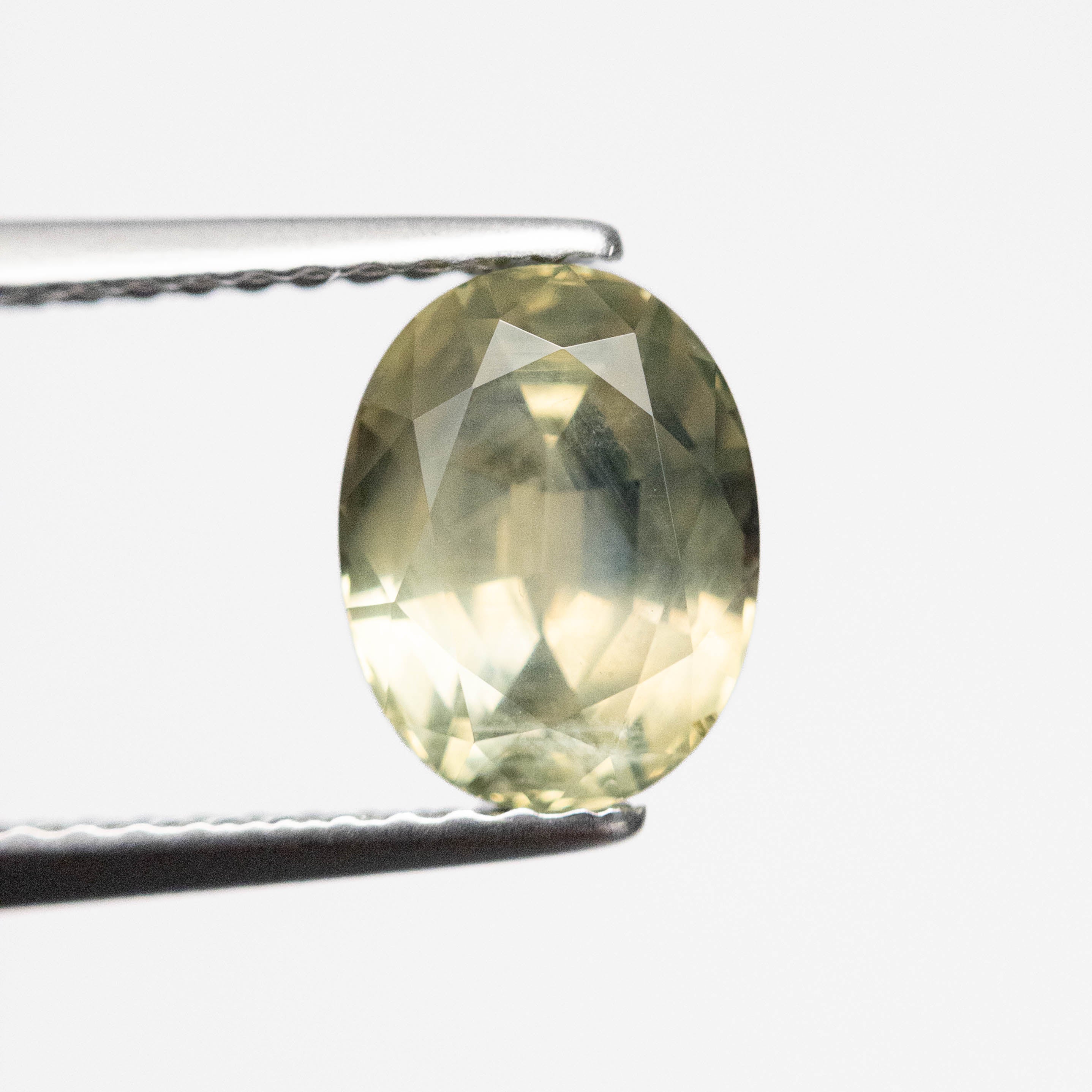 2.04ct Oval Brilliant Blue Sapphire Gemstone - 8.03x6.18x4.53mm Natural Loose Stone for Jewelry Making, Engagement Rings & Necklaces