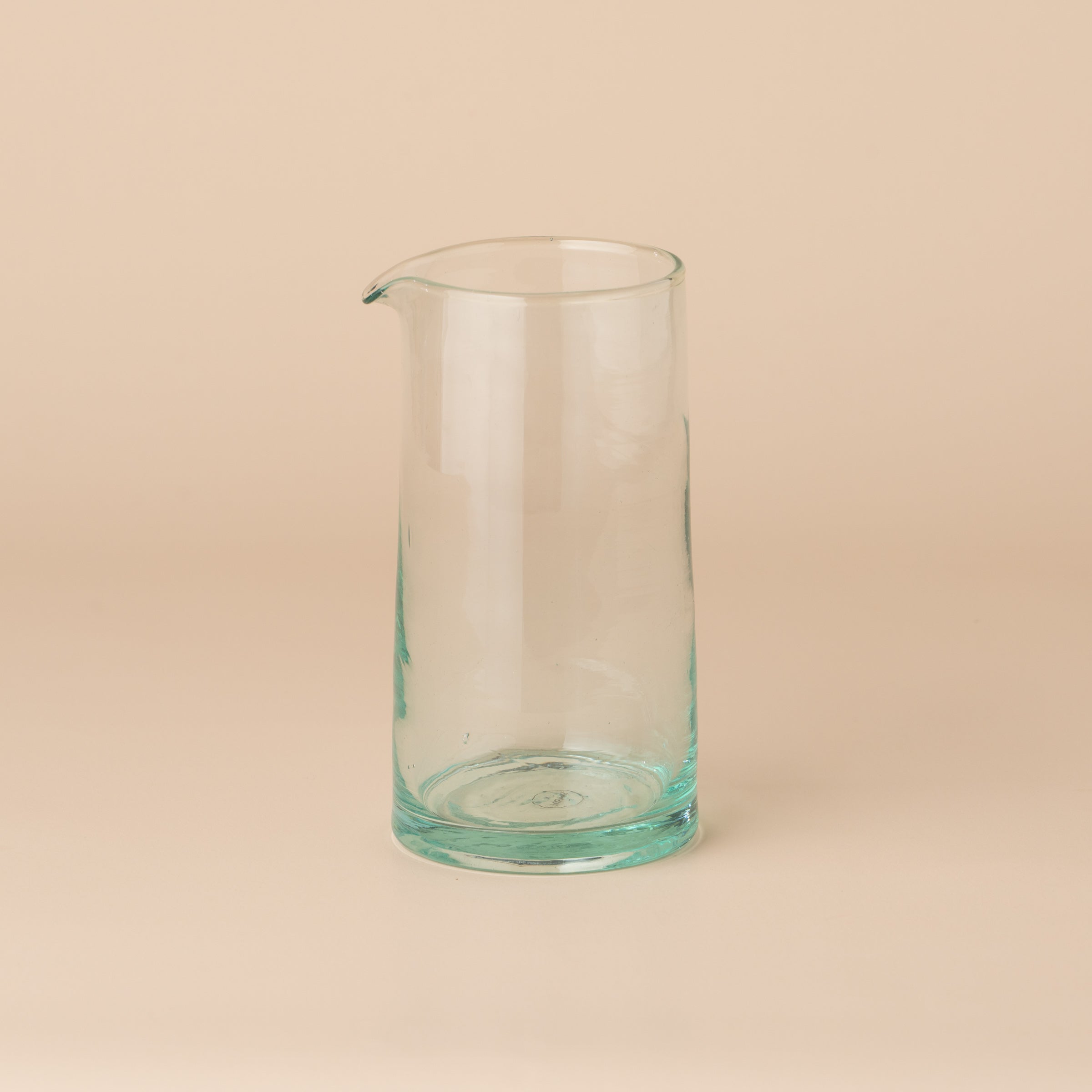Premium Glass Carafe with Elegant Design - Perfect for Serving Water, Juice & Wine at Home, Restaurants & Events