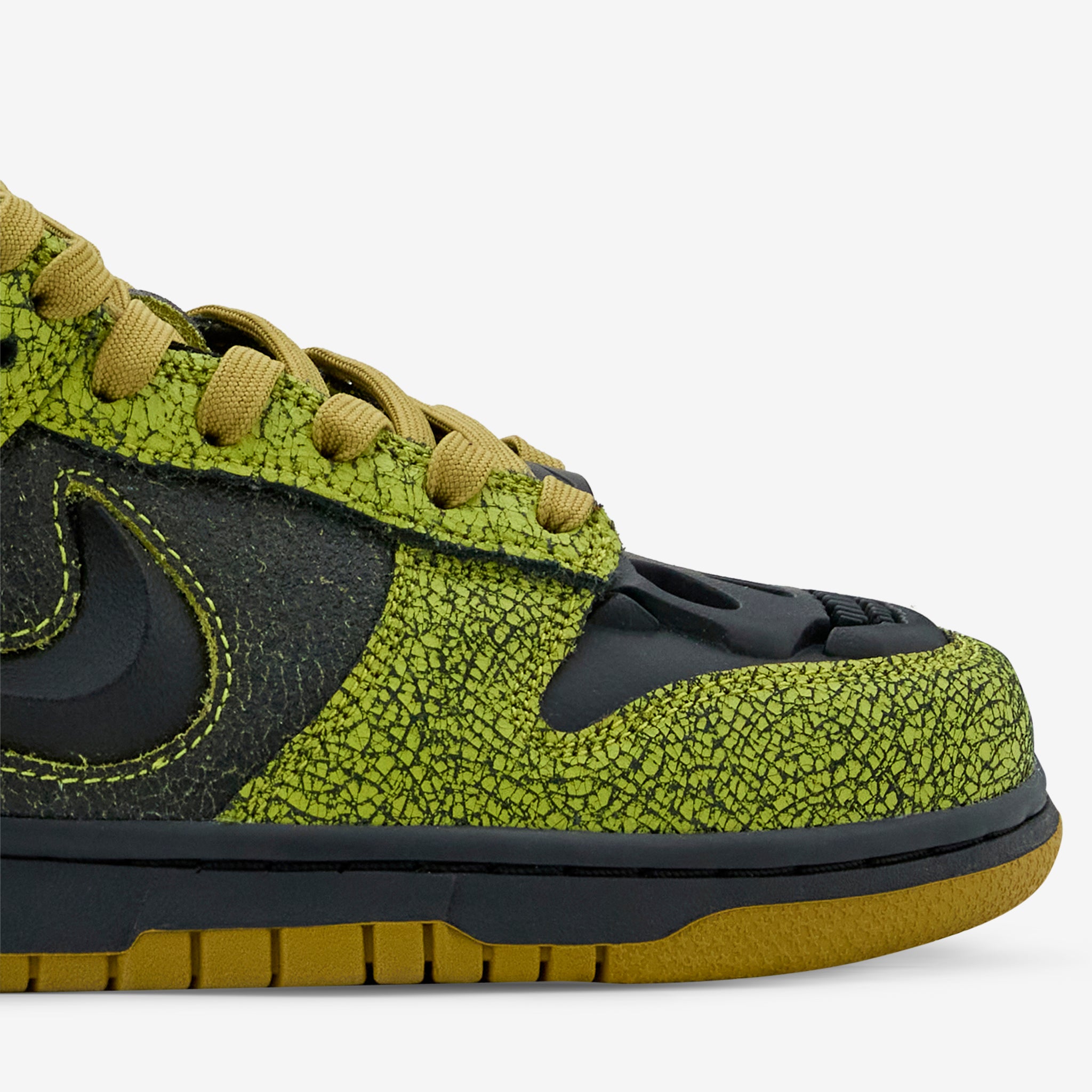Nike Dunk Low Retro 'Halloween' Sneakers - Bright Cactus/Black/Green Curry Colorway | Limited Edition Basketball Shoes for Men & Women | Perfect for Halloween Costumes, Streetwear Fashion & Sneaker Collectors
