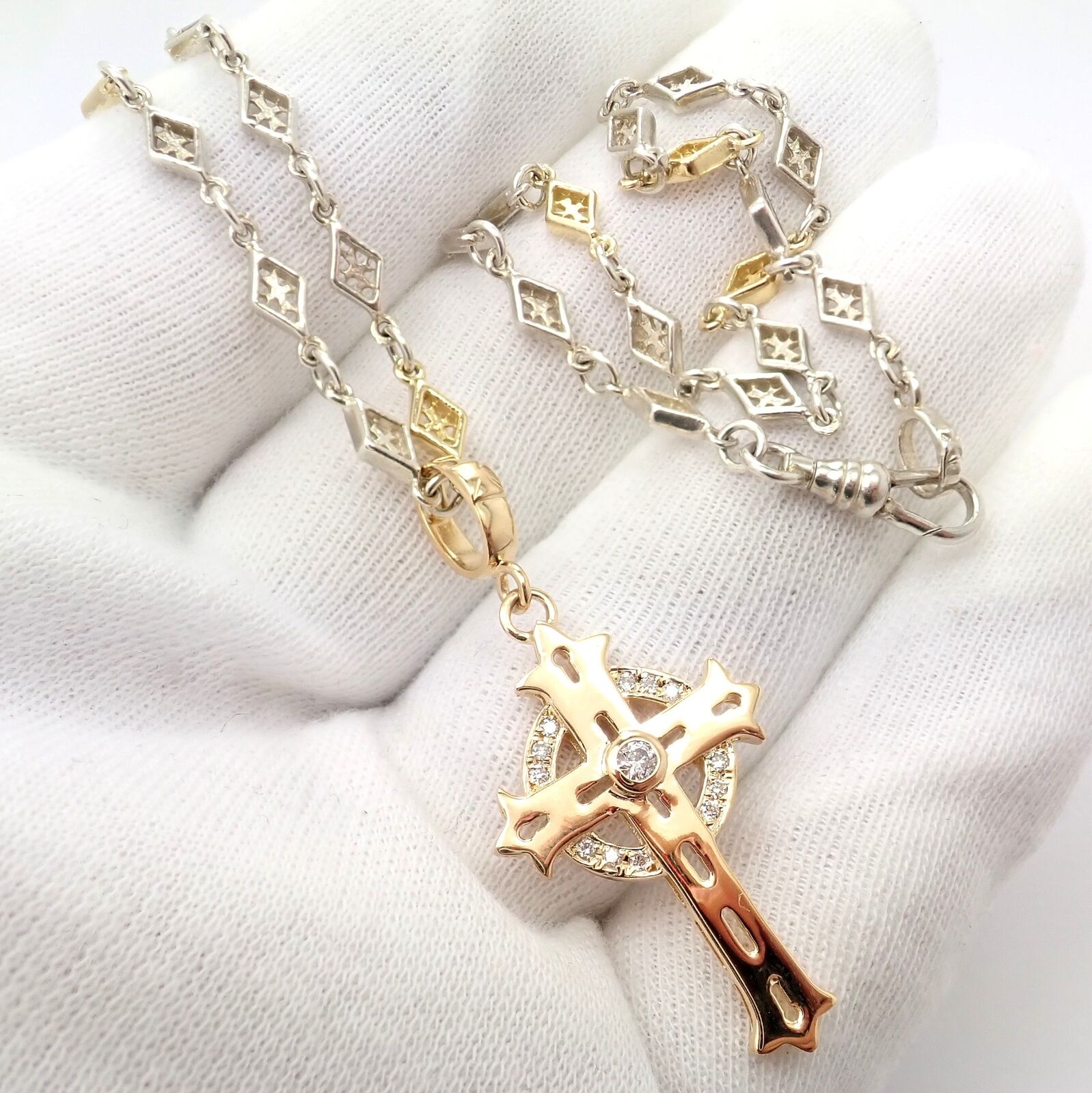 Authentic Loree Rodkin 18k Yellow Gold and Silver Cross Diamond Pendant Necklace - Perfect for Gifts, Weddings & Special Occasions