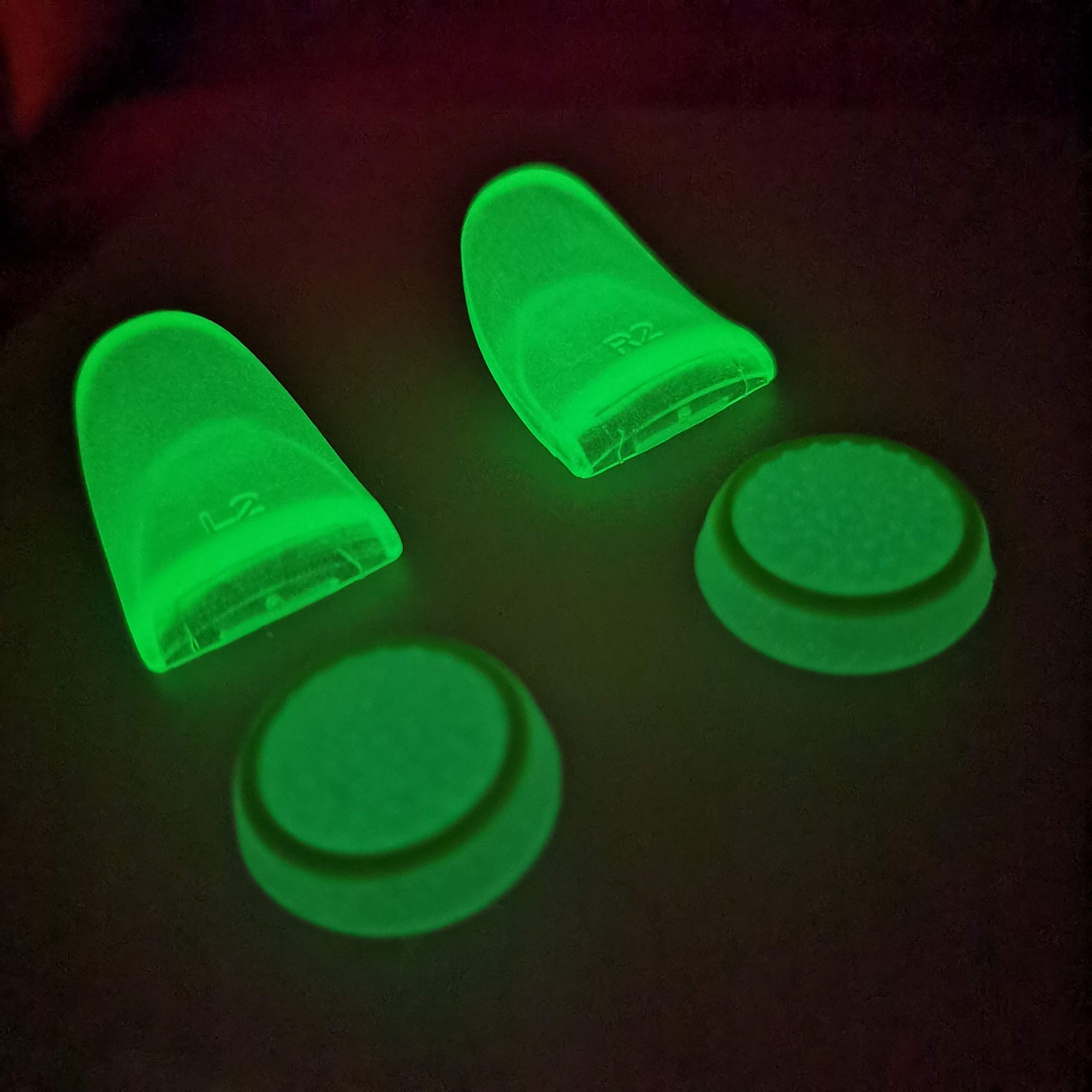 Glow in the Dark Silicone Protective Cover for PS4 Controller - Anti-Slip Grip & Shockproof Case for Gaming, Night Play & Enhanced Protection