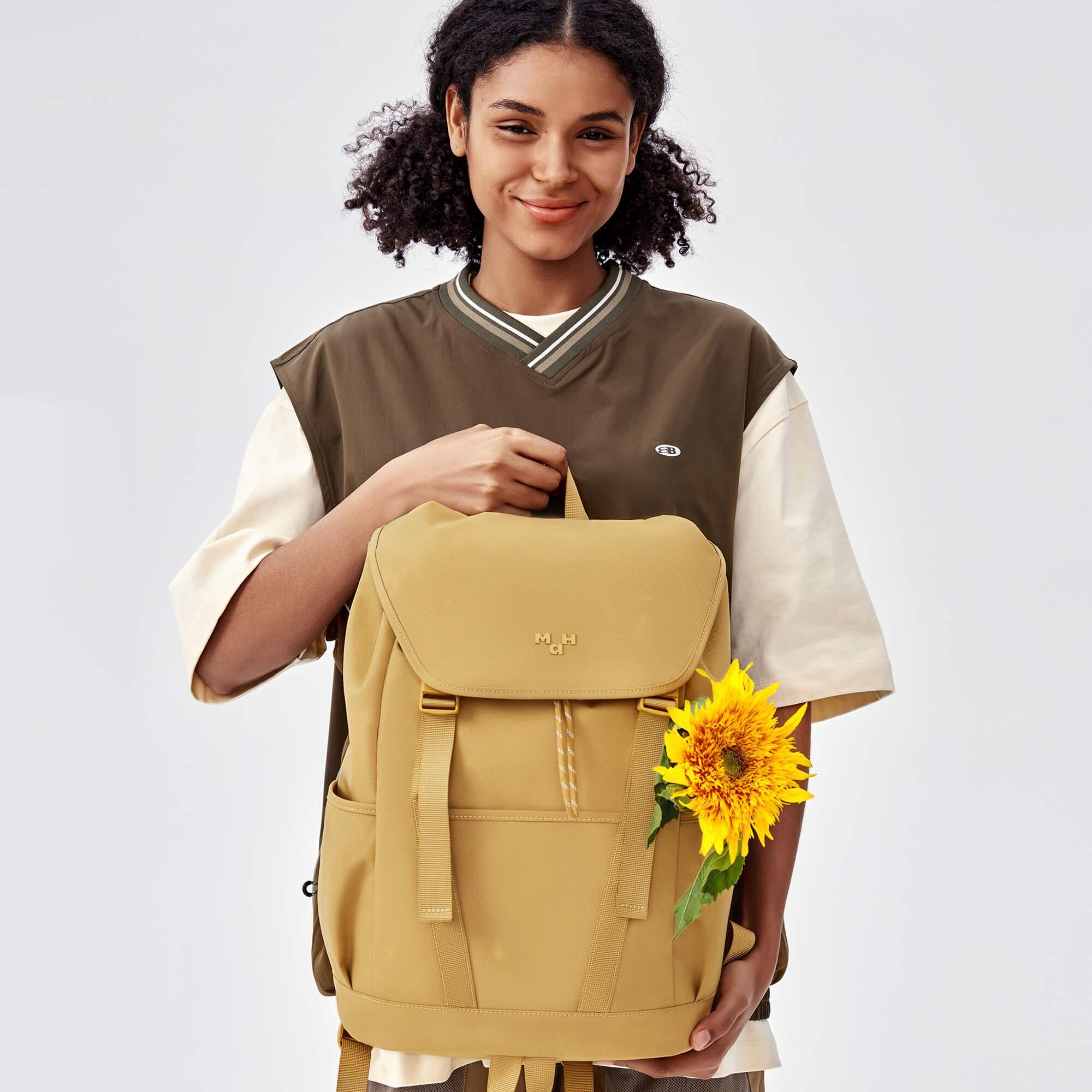 Stylish Rattan Backpack for Travel & Hiking - 18L Lightweight Daypack for Women & Men - Perfect for Outdoor Adventures, Commuting and Daily Use