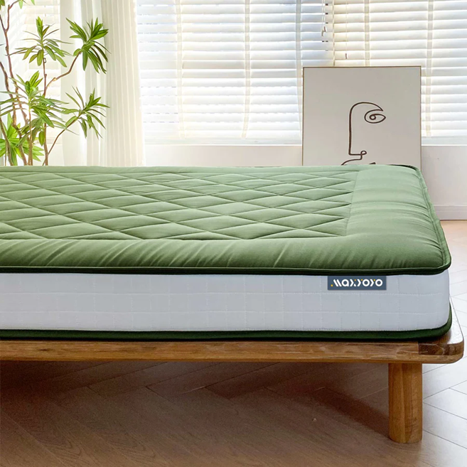 MAXYOYO Diamond Patterned Padded Japanese Floor Mattress - Extra Thick Quilted Mattress Topper in Green | Perfect for Guest Beds, Meditation & Small Spaces