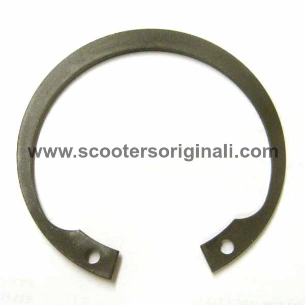 Lambretta Circlip & Mag Bearing for LD Mk 3 Scooter - High-Quality Replacement Part for Smooth Engine Performance | Perfect for Scooter Repair and Maintenance