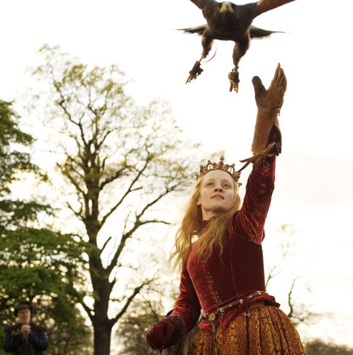 Elizabeth I - The Virgin Queen (2 DVD Set) | Historical Drama Mini-Series | German Import | Perfect for History Lovers & British Royalty Enthusiasts