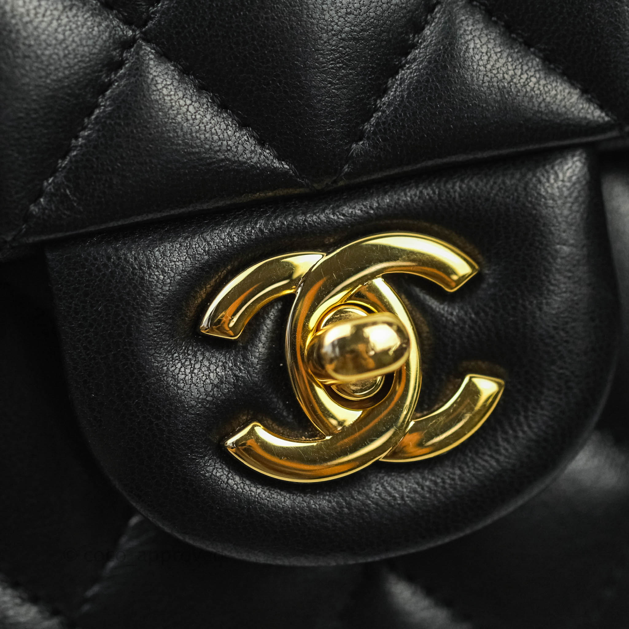 Chanel Classic Medium Double Flap Bag Black Lambskin Leather with Gold Hardware - Luxury Handbag for Women, Perfect for Evening Events & Special Occasions