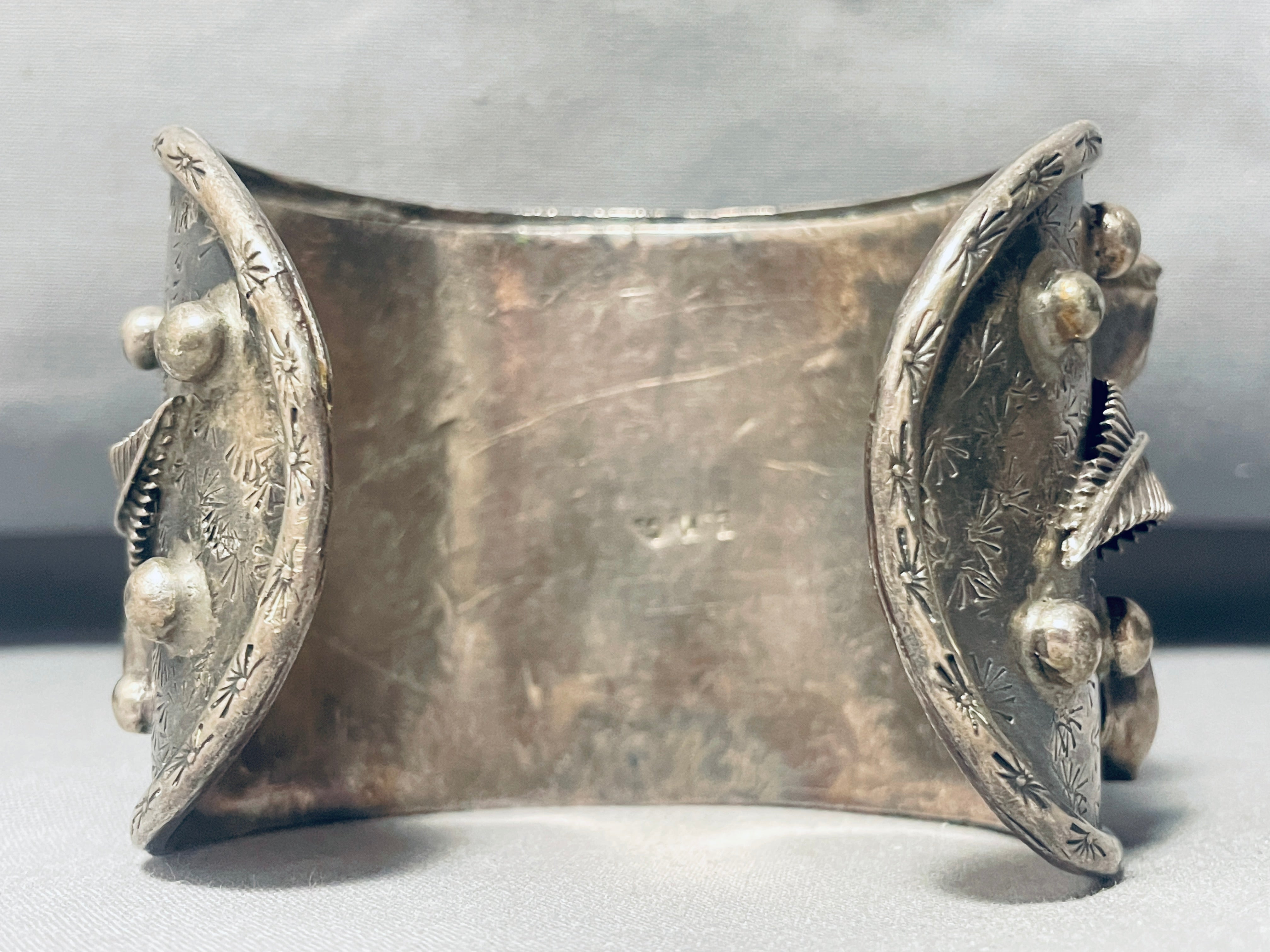 147g Vintage Navajo Turquoise Sterling Silver Bracelet - Authentic Native American Jewelry for Women, Handmade Southwest Style, Perfect for Boho Fashion & Gift Giving