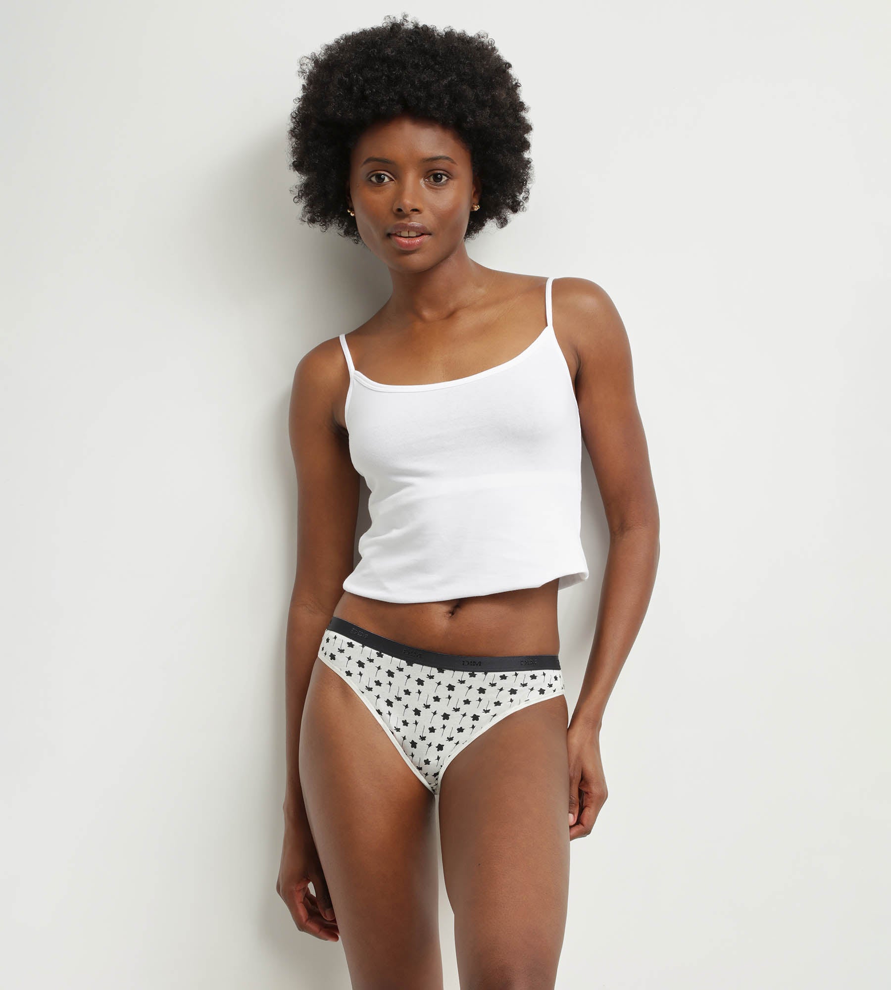 5 Pack Stretch Cotton Panties with Floral Pattern in White & Black - Comfortable Underwear for Women, Perfect for Daily Wear, Workout, and Travel