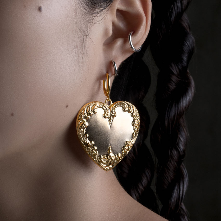 Elegant Gold Heart Hoop Earrings for Women - Vintage Ornate Portrait Jewelry - Perfect for Valentine's Day, Date Night & Special Occasions