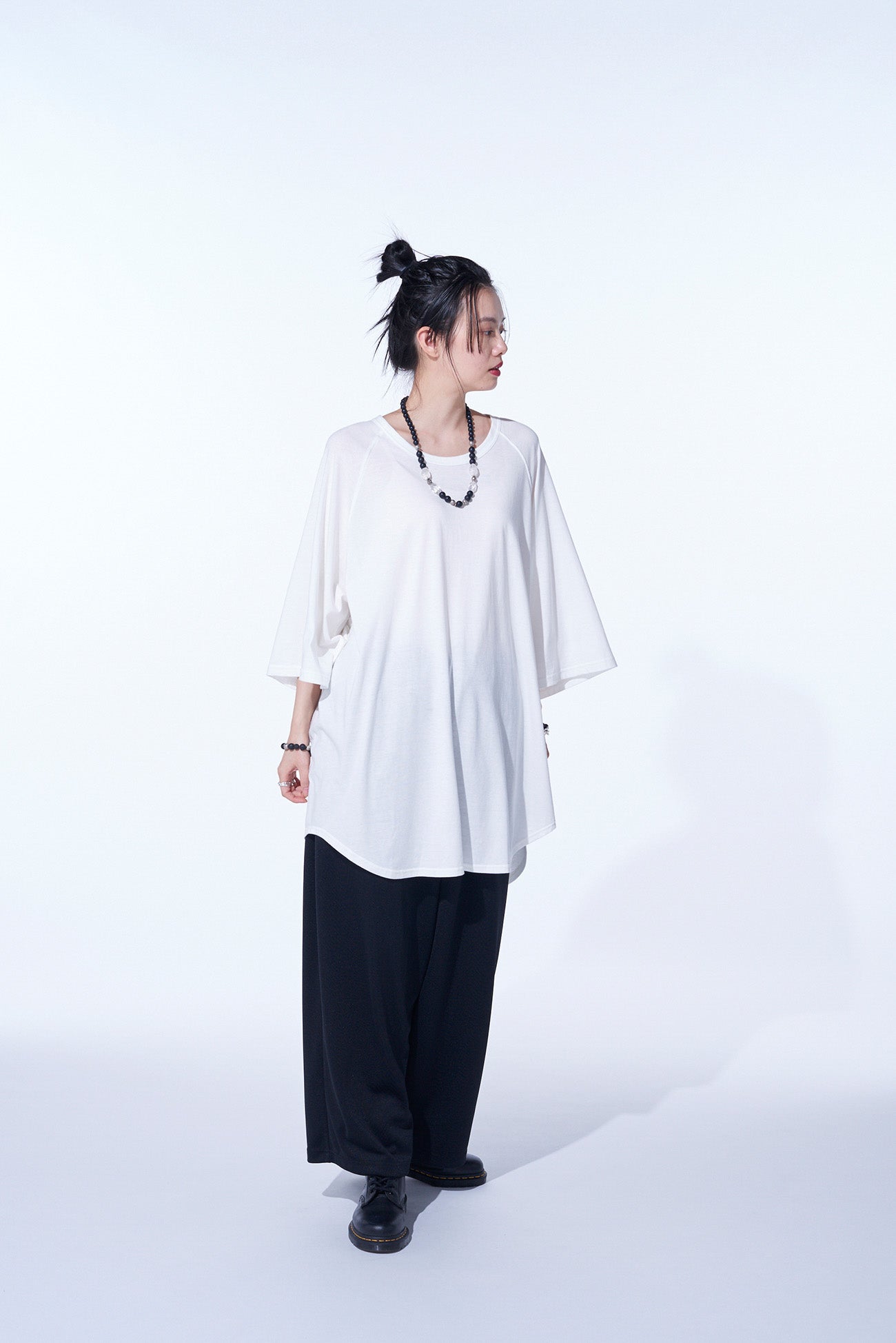 Oversized Cotton Jersey T-Shirt with Raglan Sleeves and Center Back Stitch - Comfortable Casual Wear for Men & Women | Perfect for Everyday Outfits, Lounge Wear and Street Style Fashion