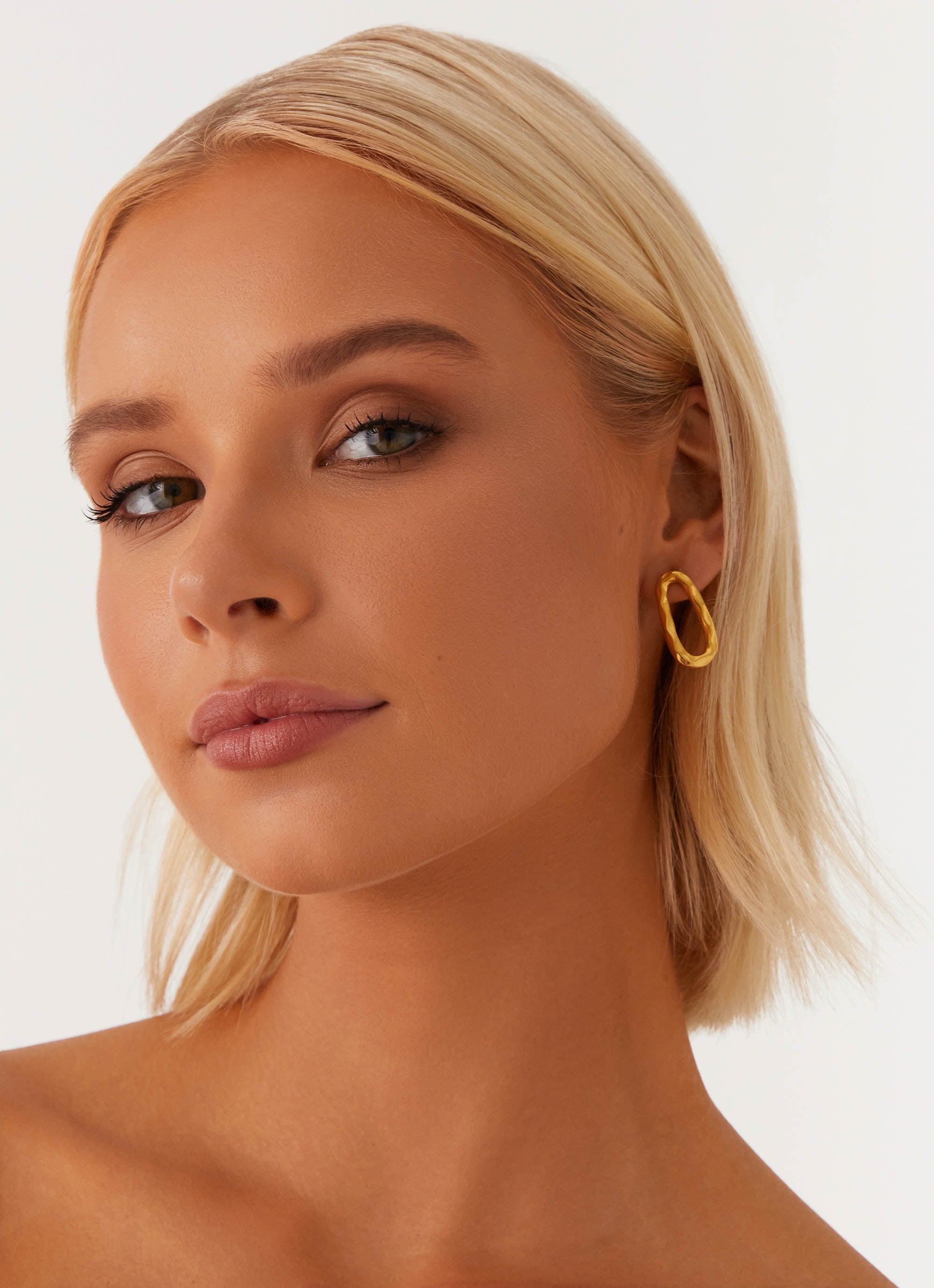 Jedia Gold Earrings for Women - Elegant & Stylish Jewelry for Everyday Wear, Parties & Special Occasions