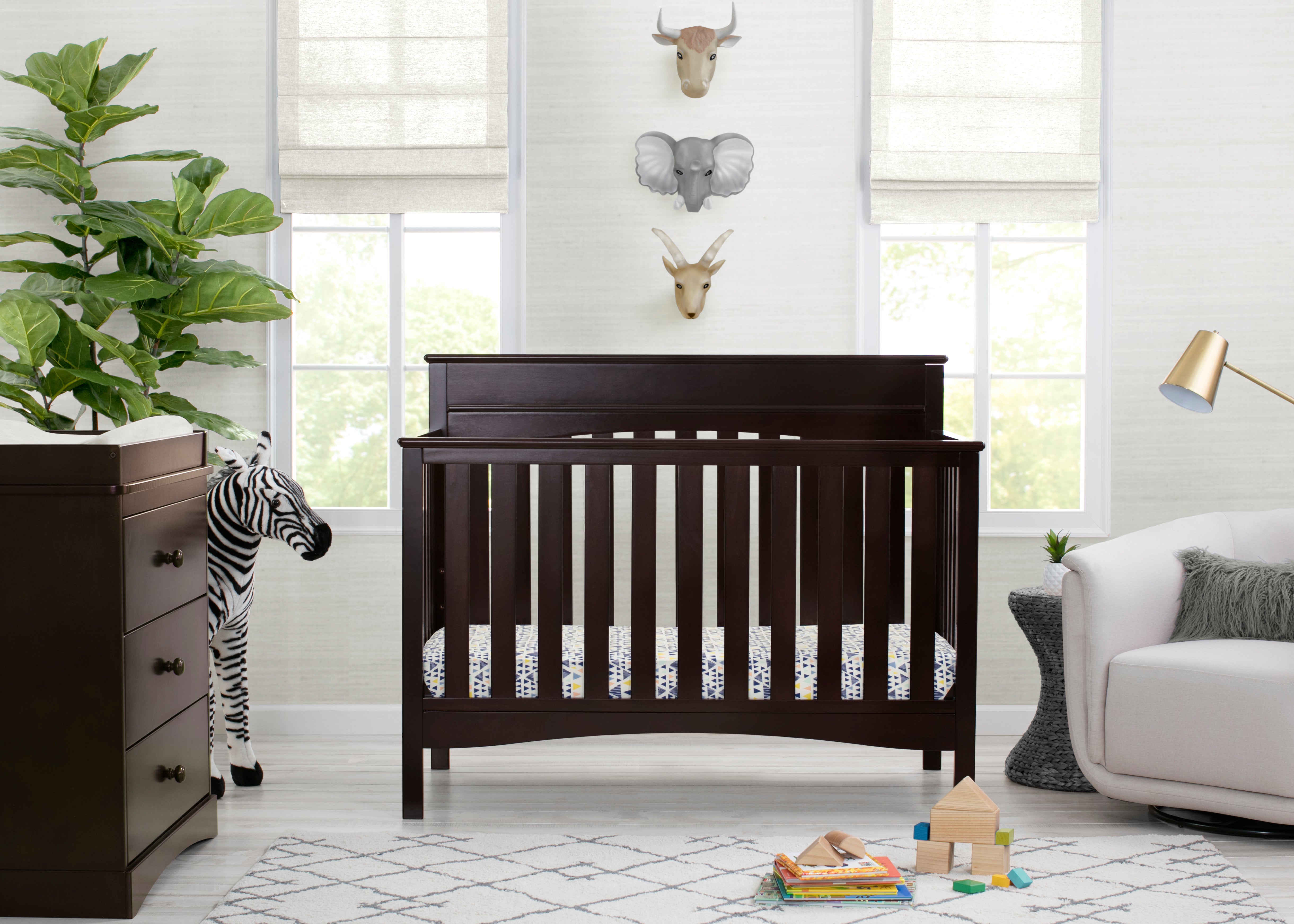 Skylar 4-in-1 Convertible Baby Crib - Toddler Bed, Daybed & Full-Size Bed - Safe & Stylish Nursery Furniture for Newborns to Teens - Perfect for Bedrooms, Daycare & Guest Rooms