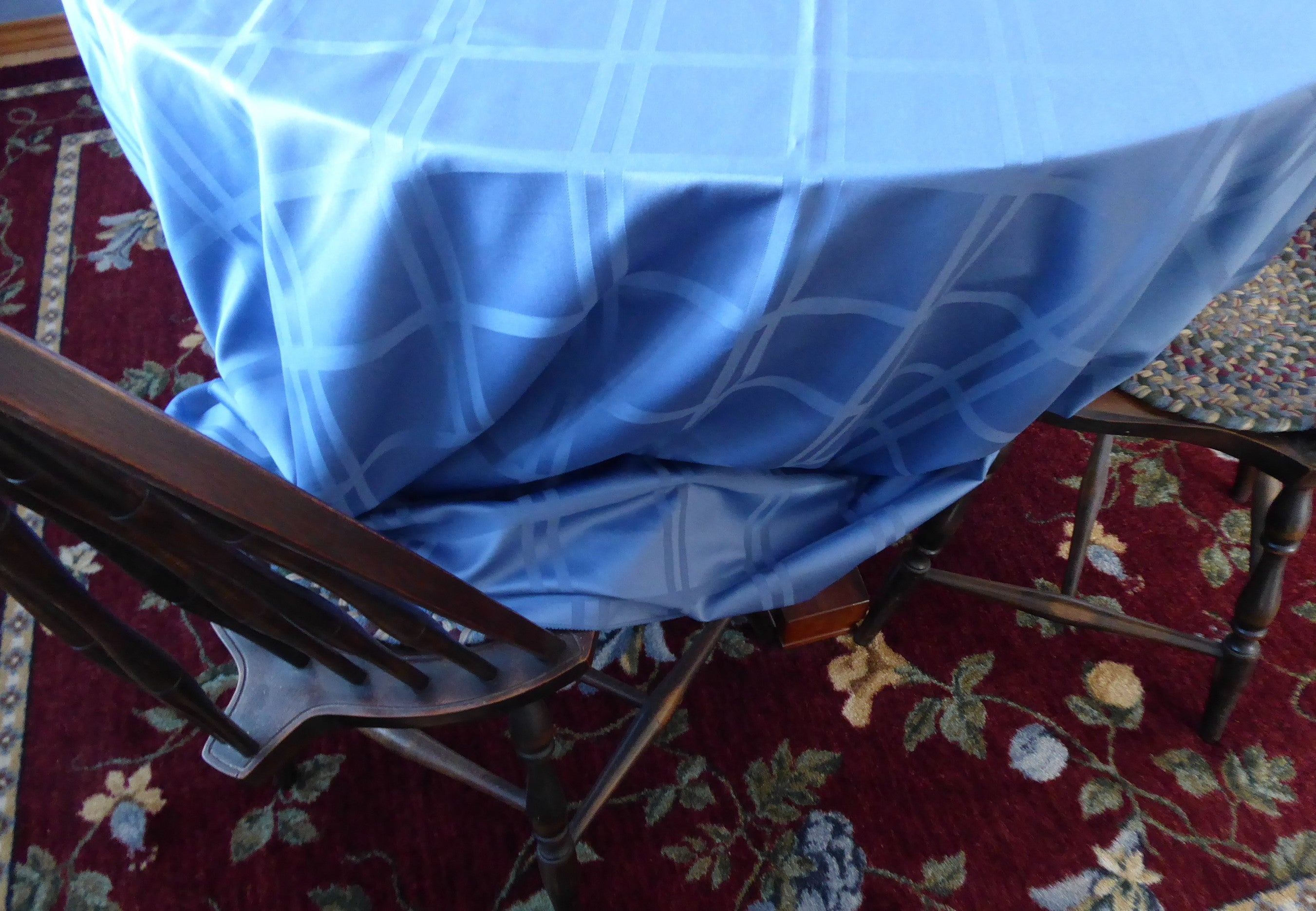Elegant Oval Blue Window Pane Tablecloth 80x60 Inches - Silky Smooth Wedgwood Blue Dining Table Cover for Dinner Parties, Tea Parties & Special Occasions - Perfect for Formal Dining, Bridal Showers & Afternoon Tea Events
