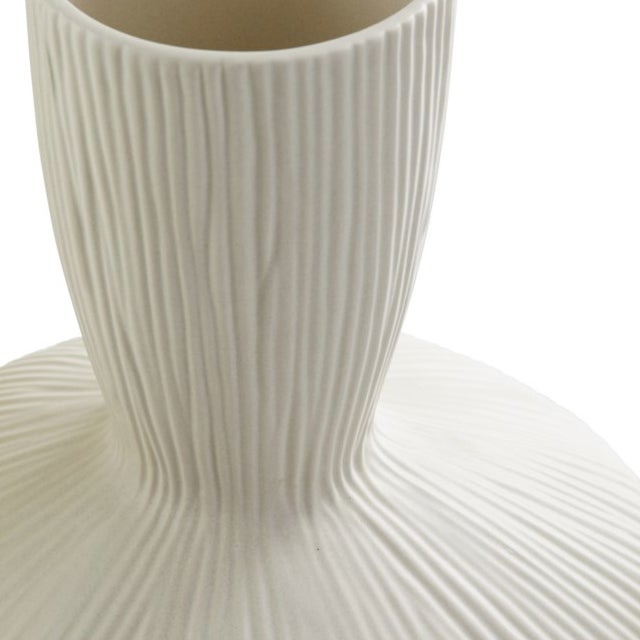 Cyan Design 11210 Echo Vase - Small White Ceramic Vase for Home Decor, Wedding Centerpiece & Floral Arrangements