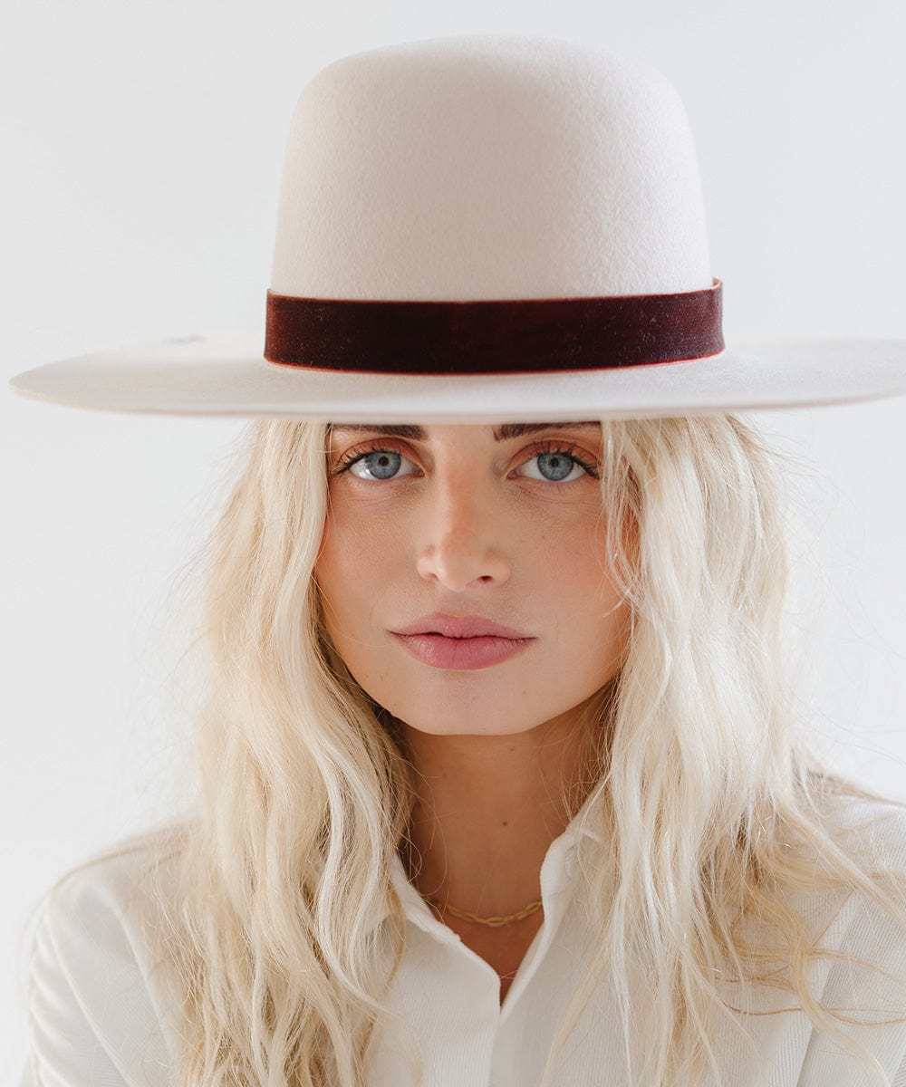 Velvet Chain Hat Band for Women & Men - Elegant Hat Accessory for Cowboy Hats, Fedoras & Western Style - Perfect for Weddings, Rodeos & Country Music Events