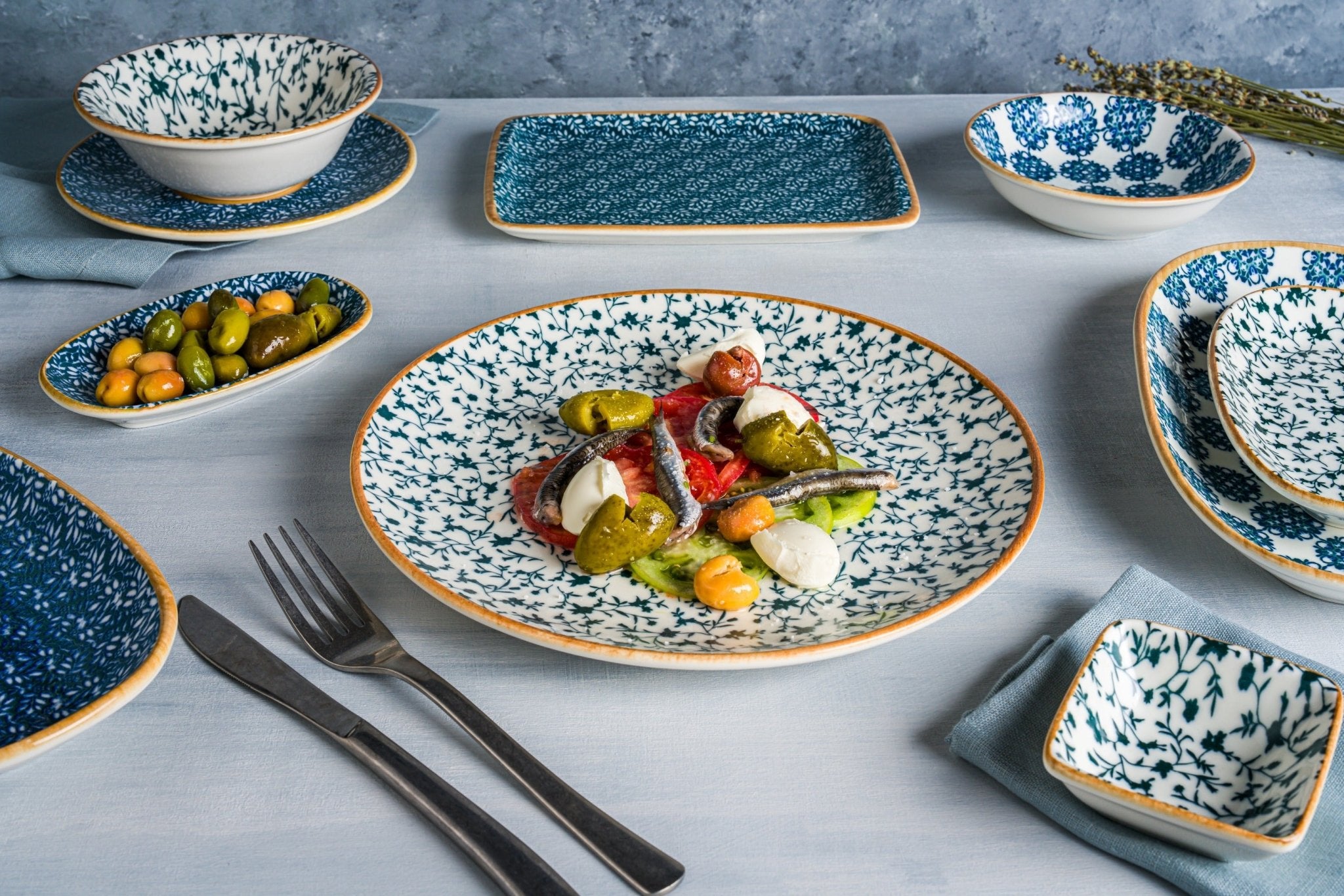 Premium 23cm Calif Dessert Plate - Elegant Porcelain Dish for Cakes, Pastries & Snacks - Perfect for Parties, Tea Time & Home Dining Decor