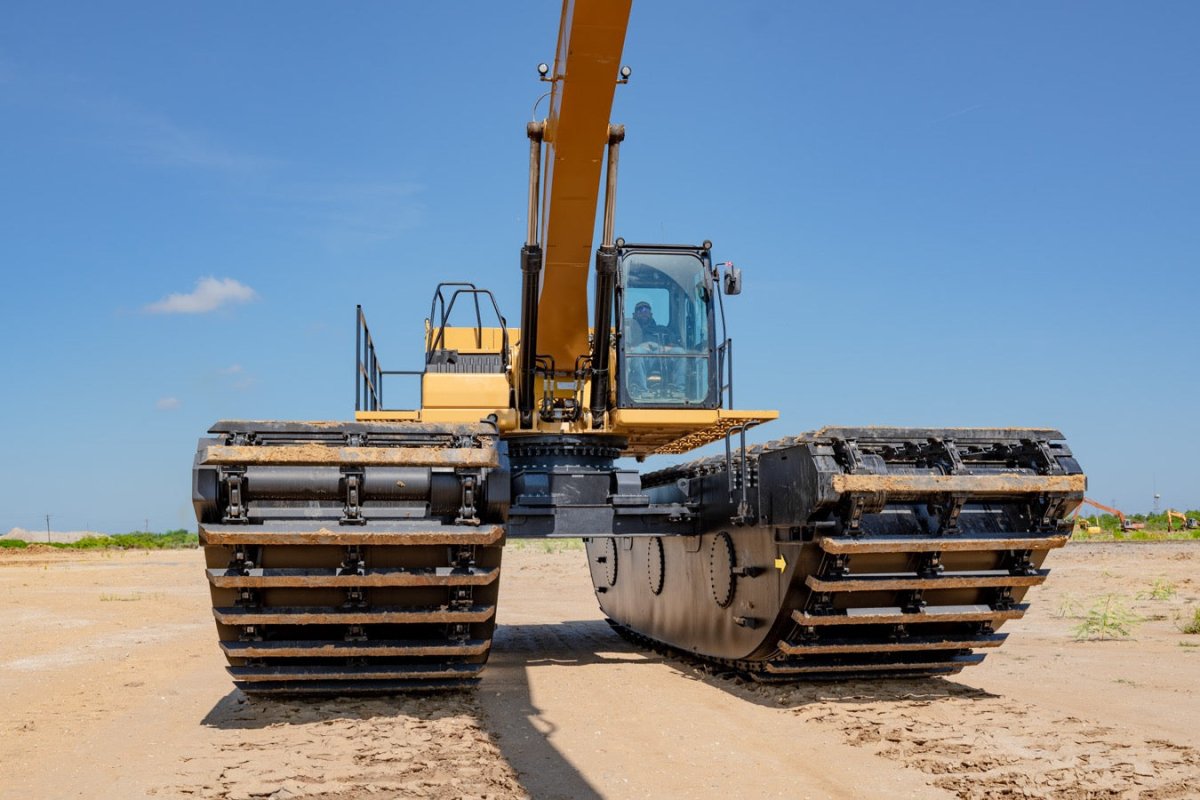 Caterpillar 2020 Excavator - 3,817 Hours | Heavy Duty Construction Equipment for Digging & Demolition | Perfect for Commercial Construction Sites & Landscaping Projects