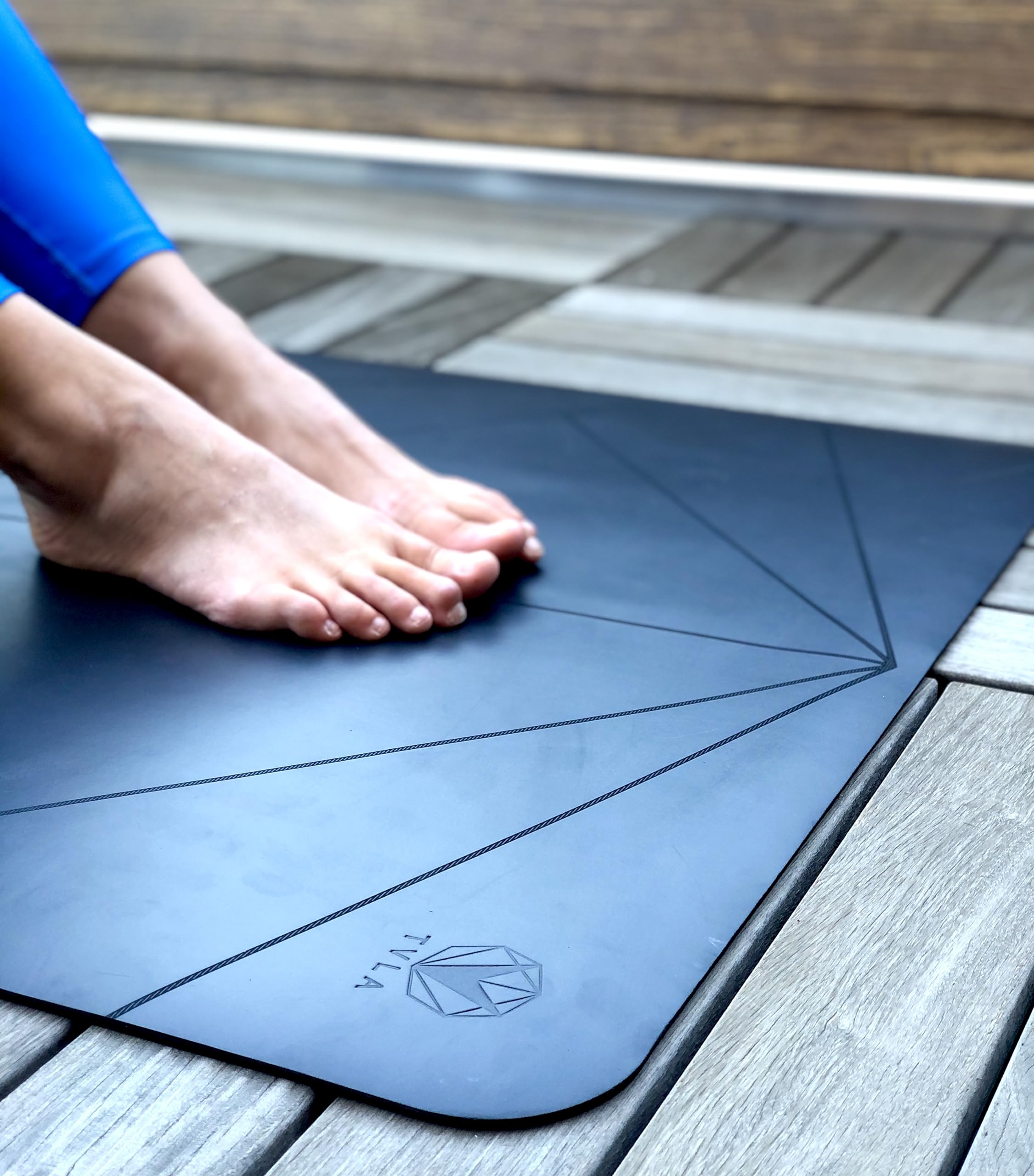 Premium Yoga Mat with Alignment Markers - Non-Slip, Sweat Absorbing Exercise Mat for Hot Yoga, Pilates & Home Workouts | Perfect for Beginners & Advanced Yogis