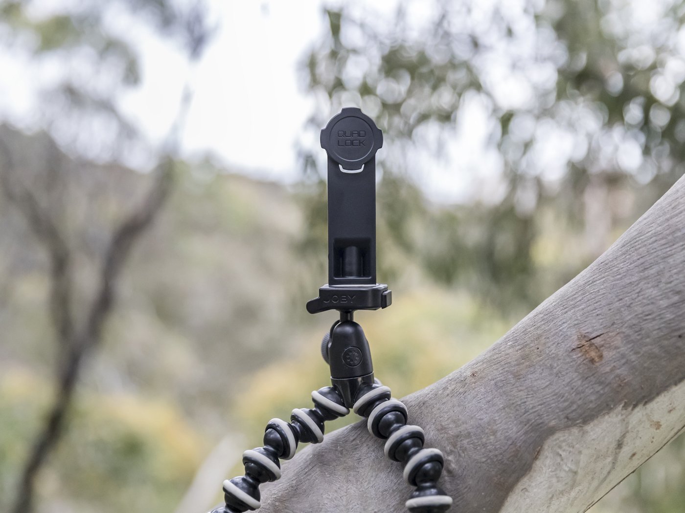 Universal Tripod Adapter Kit for Samsung Galaxy - Compatible with Galaxy S21/S20/Note 20 & More - Perfect for Vlogging, Photography, and Live Streaming