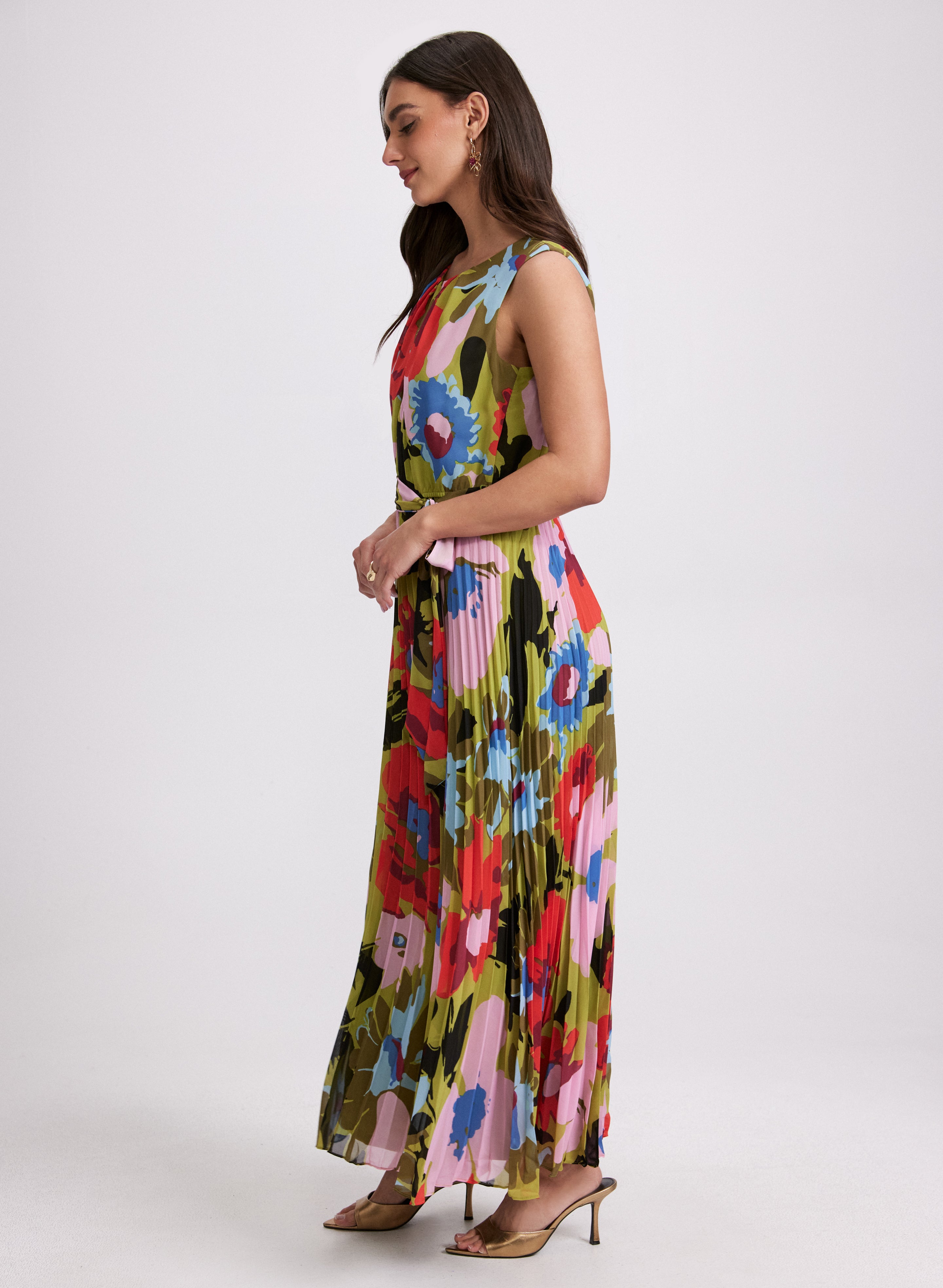 Floral Maxi Dress for Women - Elegant Long Summer Dress with Flowy Skirt & V-Neck - Perfect for Beach, Wedding, and Vacation Outfits