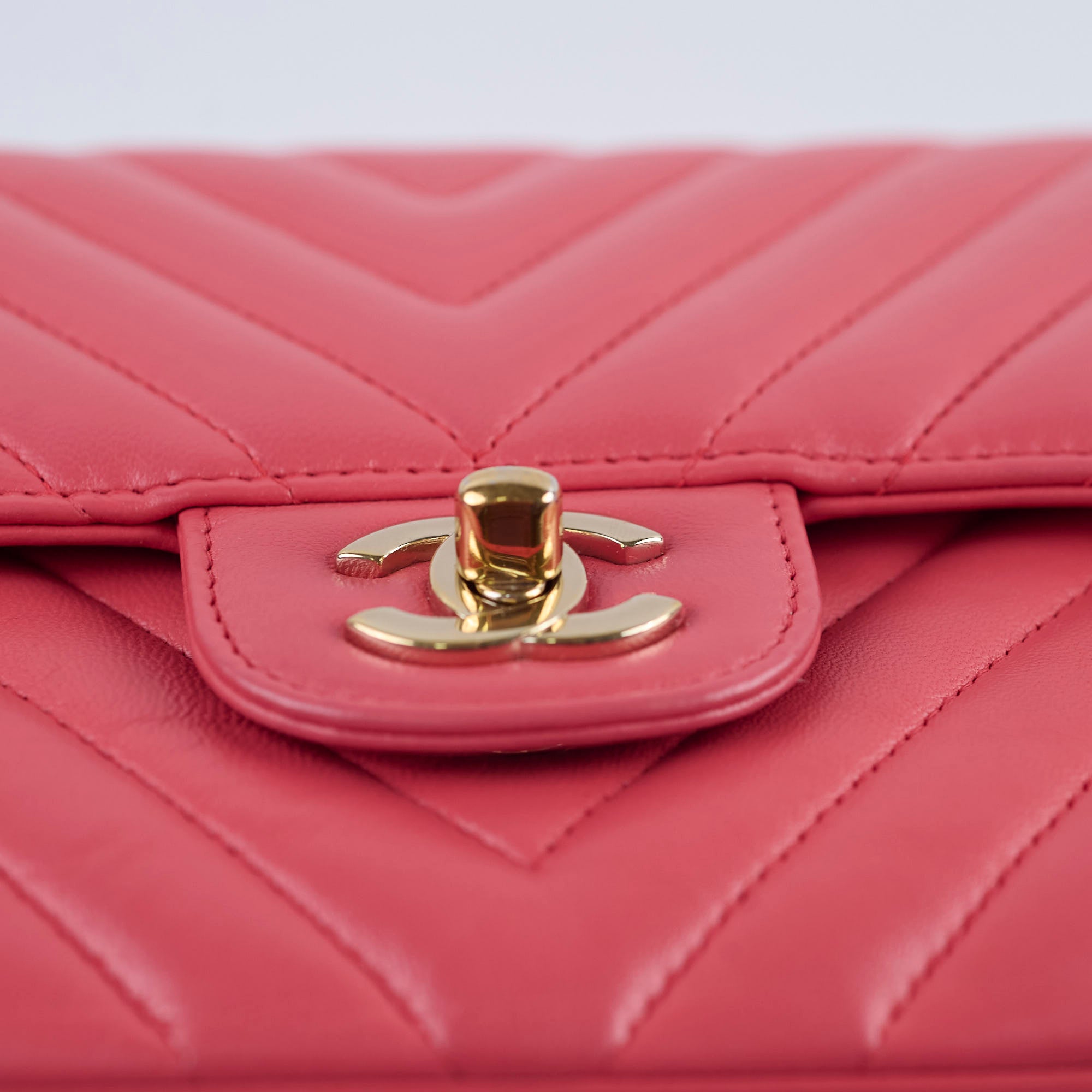 Chanel Medium Chevron Classic Flap Bag in Pink Calfskin Leather - Luxury Handbag for Women, Perfect for Parties & Evening Events