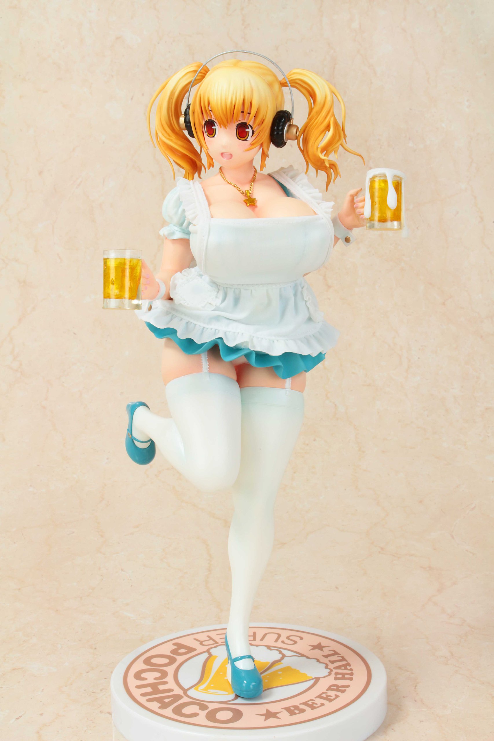 Aplus Nitro Super Sonic: Super Pochaco Beer Girl PVC Figure (1:6 Scale) - Anime Collectible for Display & Gaming Room Decor