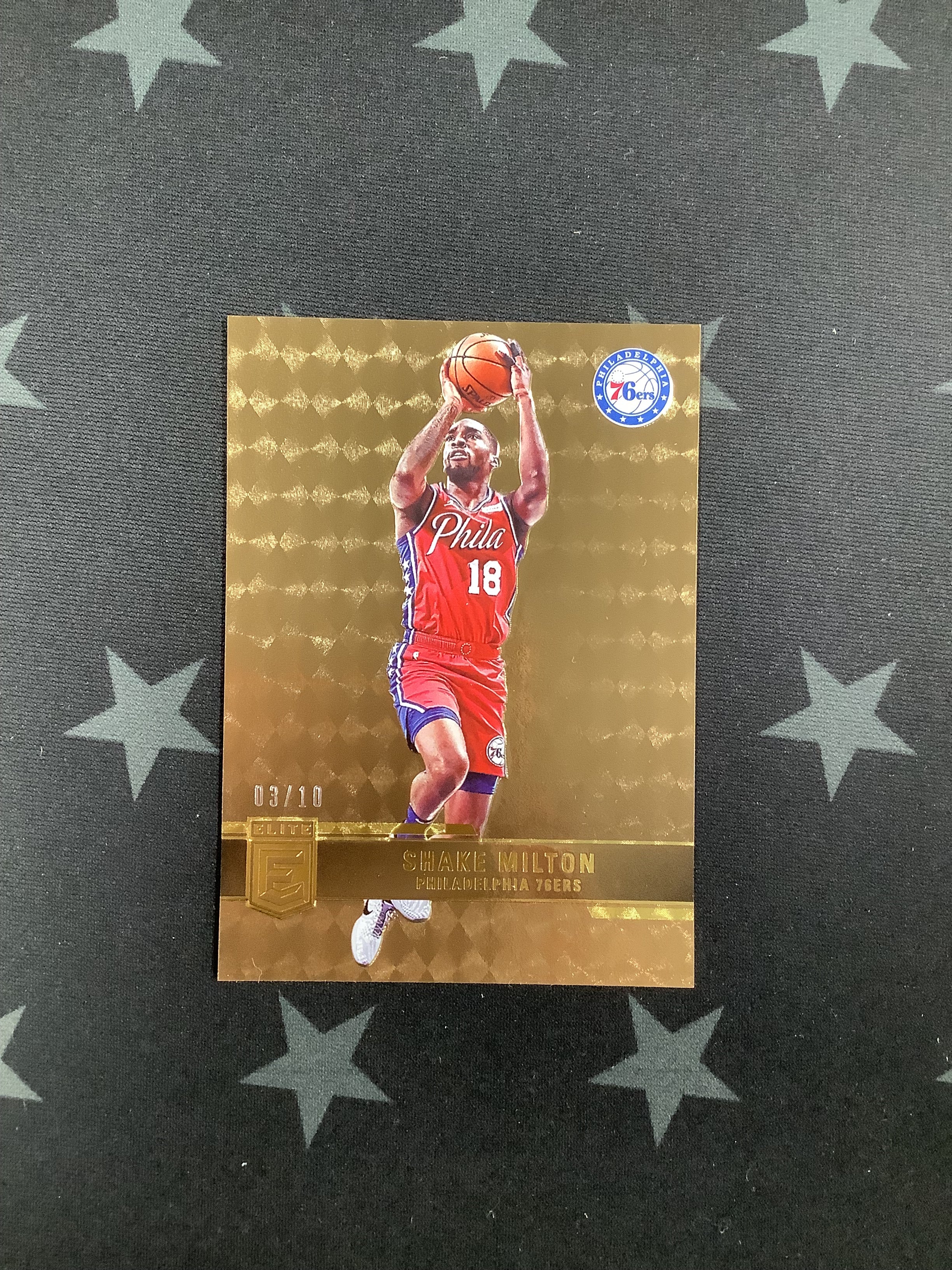 2021-22 Panini Donruss Elite Basketball Gold Parallel Shake Milton #112 /10 - Rare NBA Trading Card for Collectors & Fans