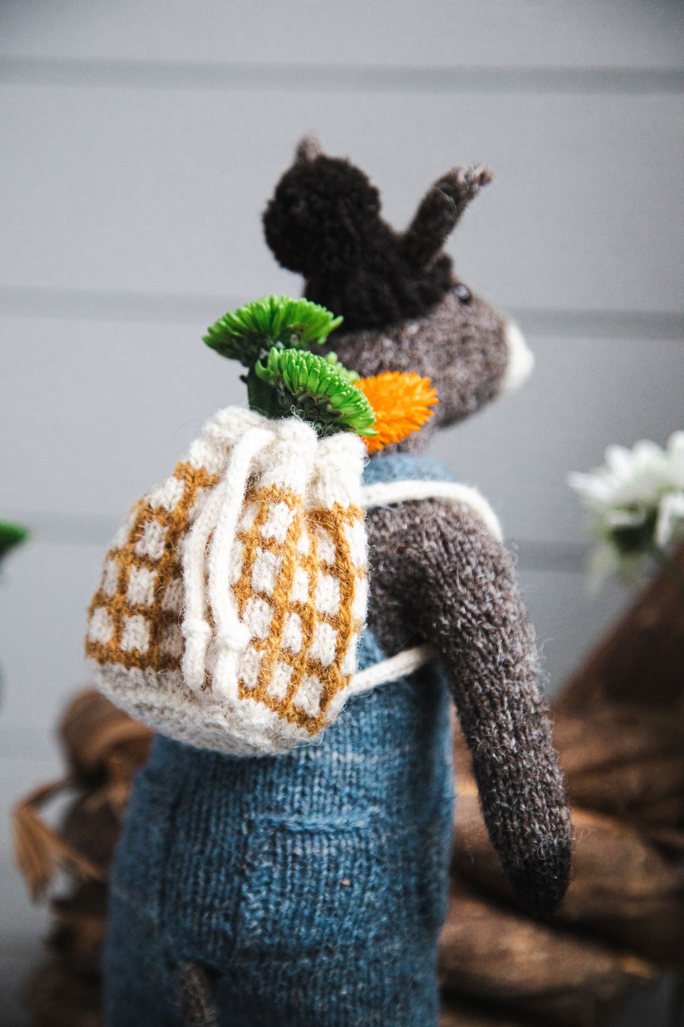 Mouche & Friends: Seamless Knitting Toys for Babies & Kids - Handmade Crochet Love by Cinthia Vallet - Perfect for Nursery Decor, Baby Shower Gifts & Sensory Play