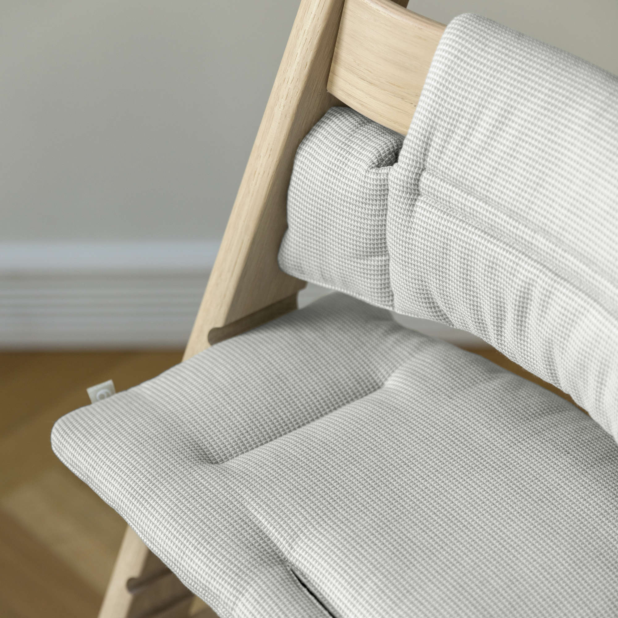 Stokke Tripp Trapp Classic High Chair Cushion - Ergonomic Baby Feeding Seat Pad for Toddlers - Soft & Washable Cover for Mealtime Comfort - Perfect for Dining, Kitchen, and Nursery Use
