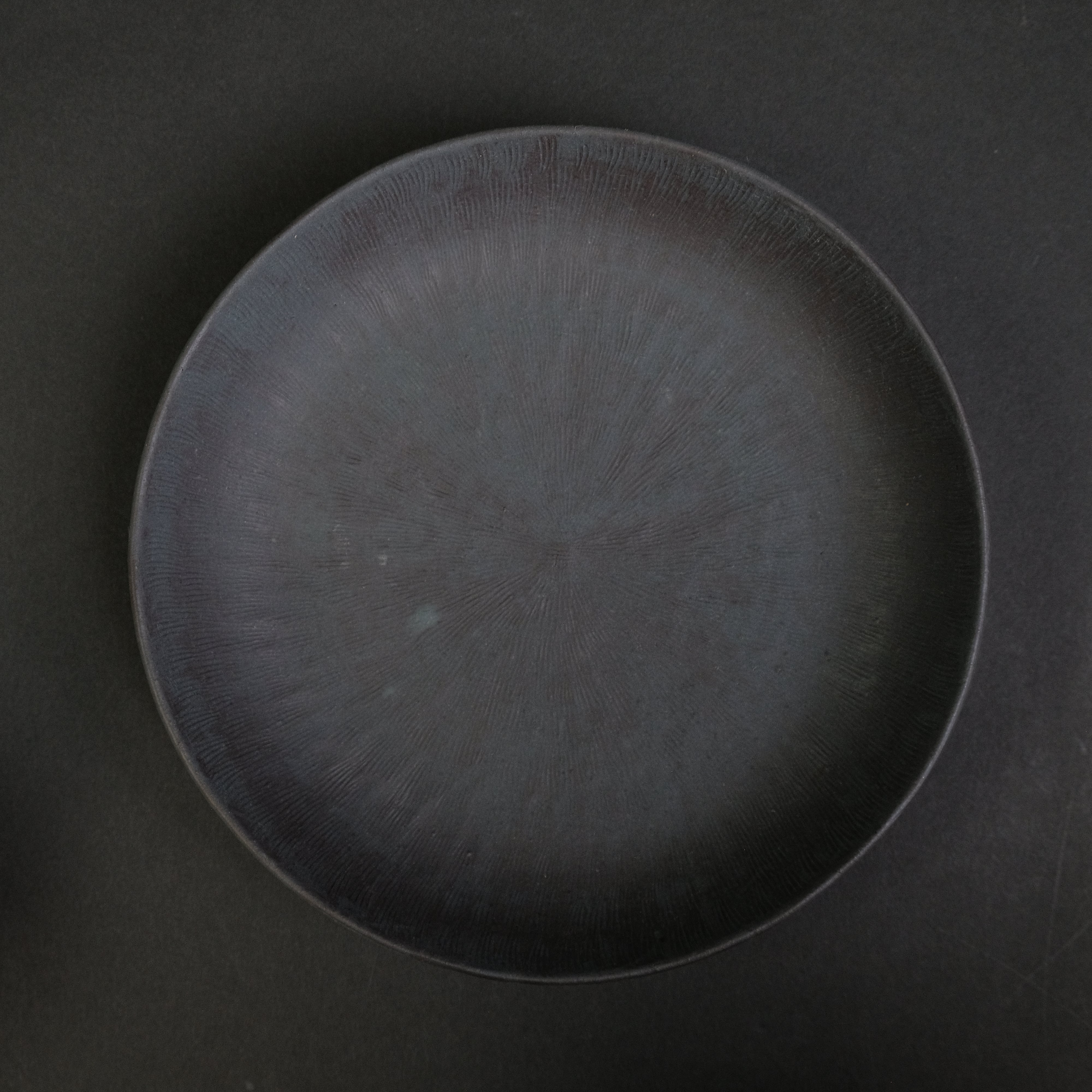 Komon Shinohara Deep Plate Kirikabu B - Handcrafted Japanese Ceramic Dinner Plate for Sushi, Tempura & Asian Cuisine | Elegant Dining & Home Decor