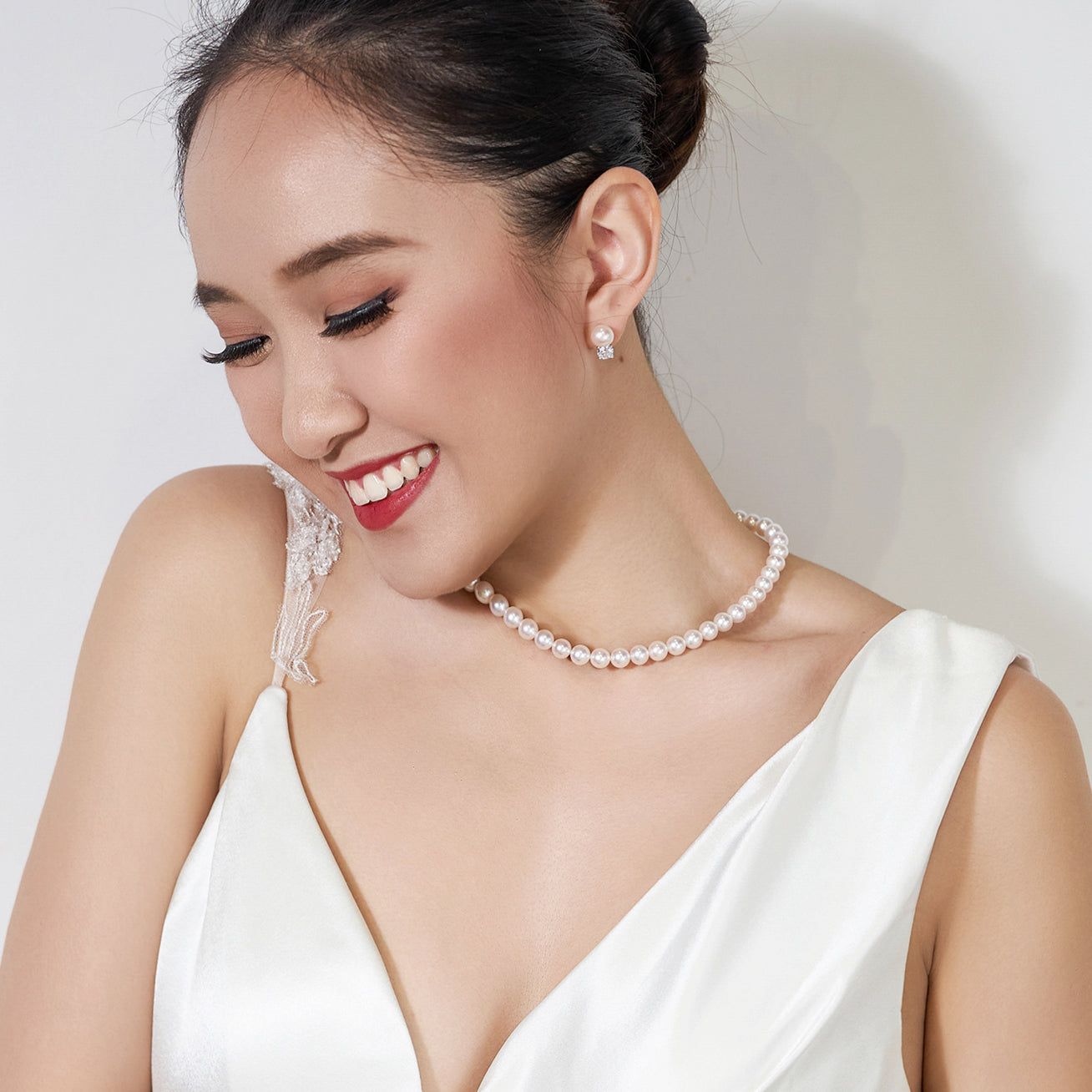 18K Gold Akoya Hanadama Pearl Earrings - AAA Quality Japanese Cultured Pearls - Elegant Stud Earrings for Women - Perfect for Weddings, Parties & Special Occasions