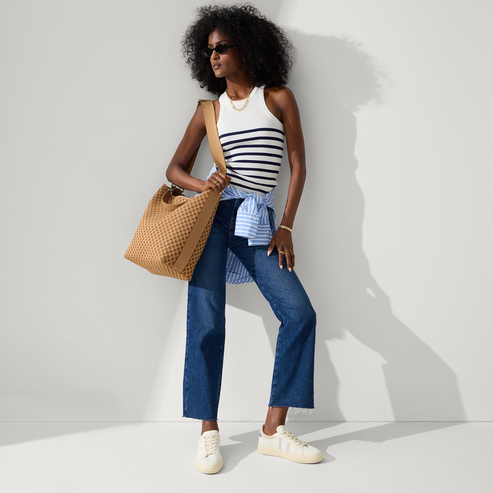 Stylish Hazelnut Bucket Bag for Women - Trendy Crossbody Shoulder Bag - Perfect for Daily Use, Shopping & Travel
