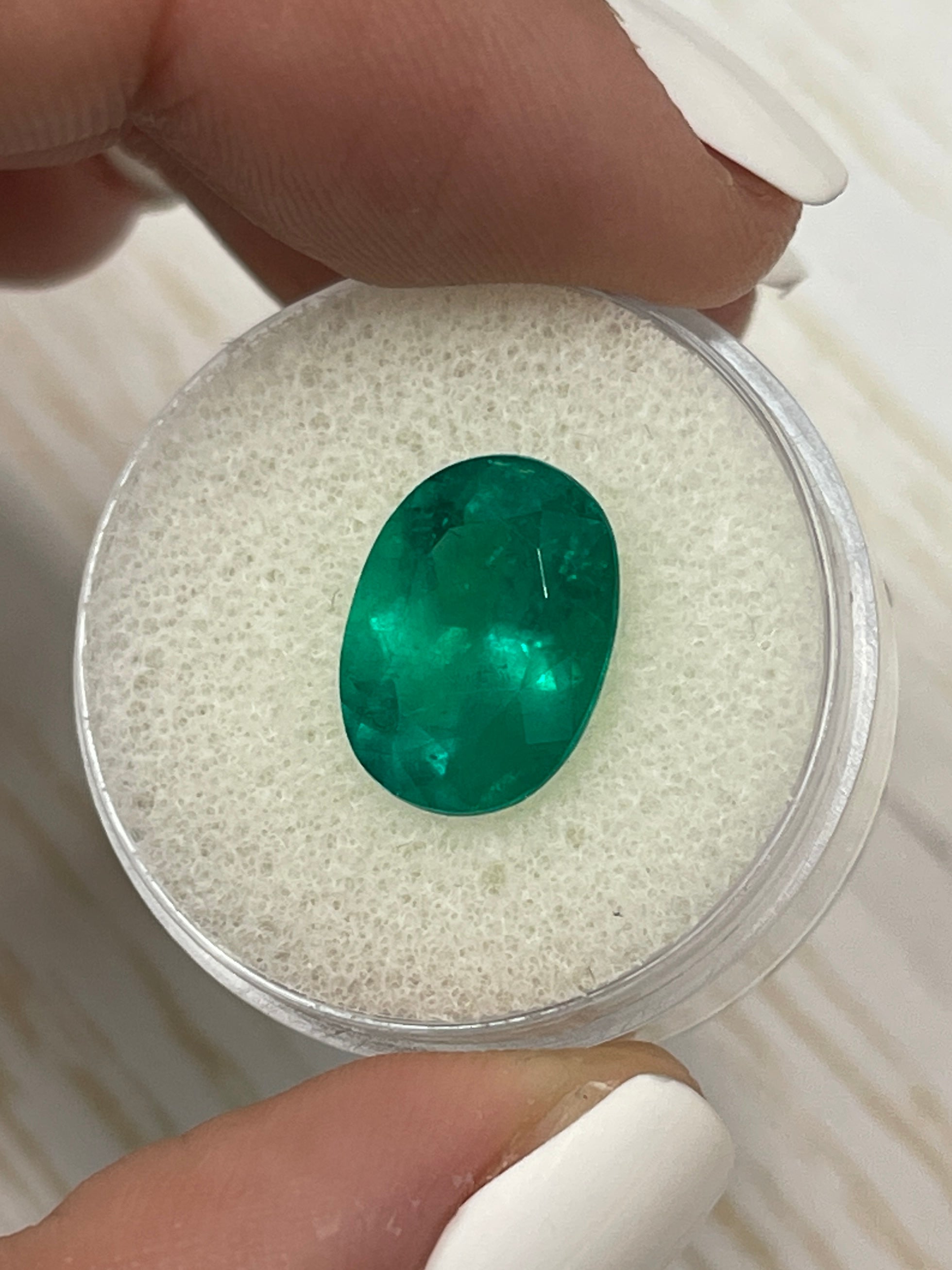 5.07 Carat Certified 13x10mm Vivid Muzo Green Natural Loose Colombian Emerald Oval Cut Gemstone for Jewelry Making, Engagement Rings & Luxury Gifts